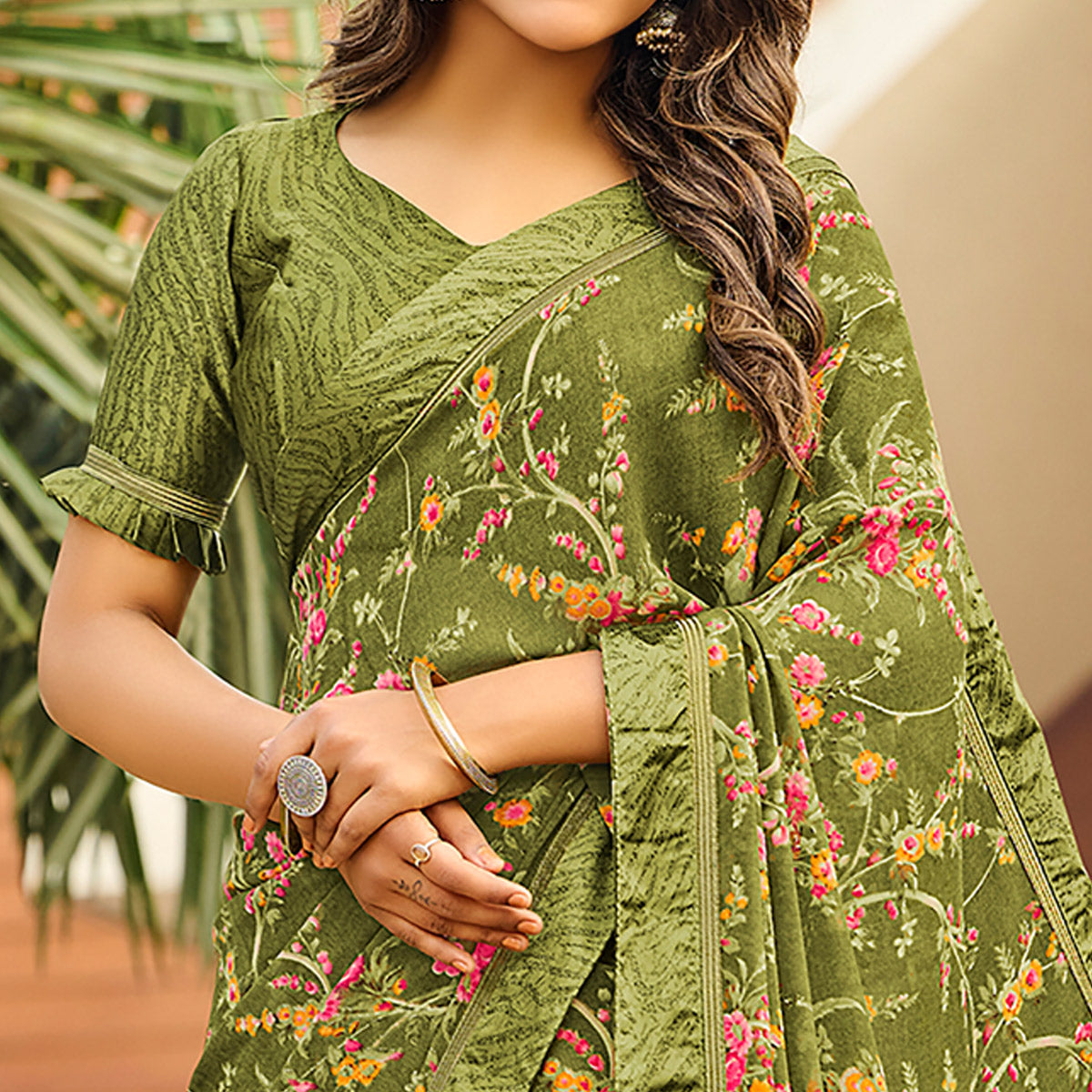 green-floral-printed-georgette-saree-4