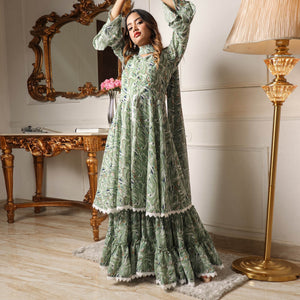 green-printed-georgette-sharara-suit-with-crosia-border