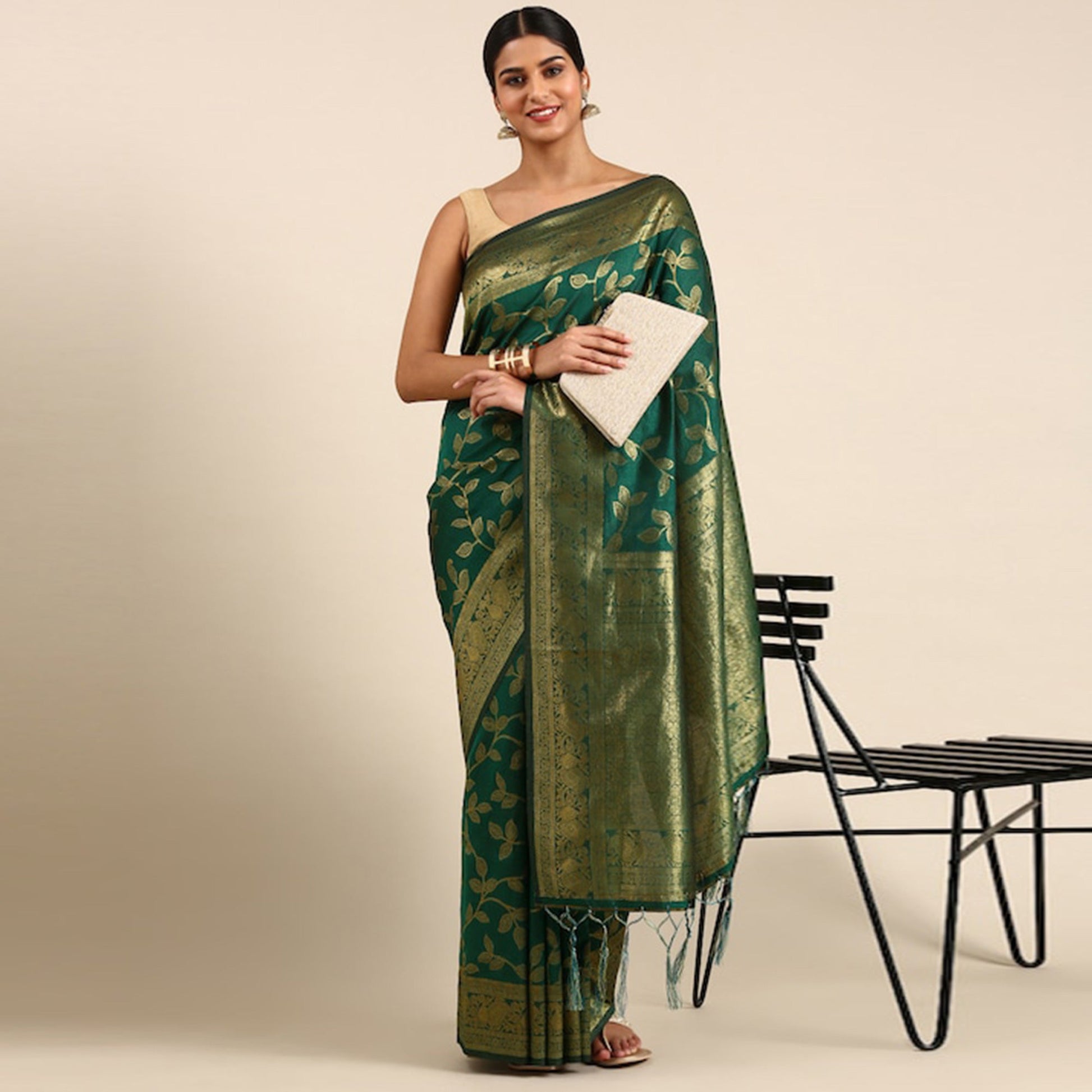 green-woven-kanjivaram-silk-saree-withtassels-1