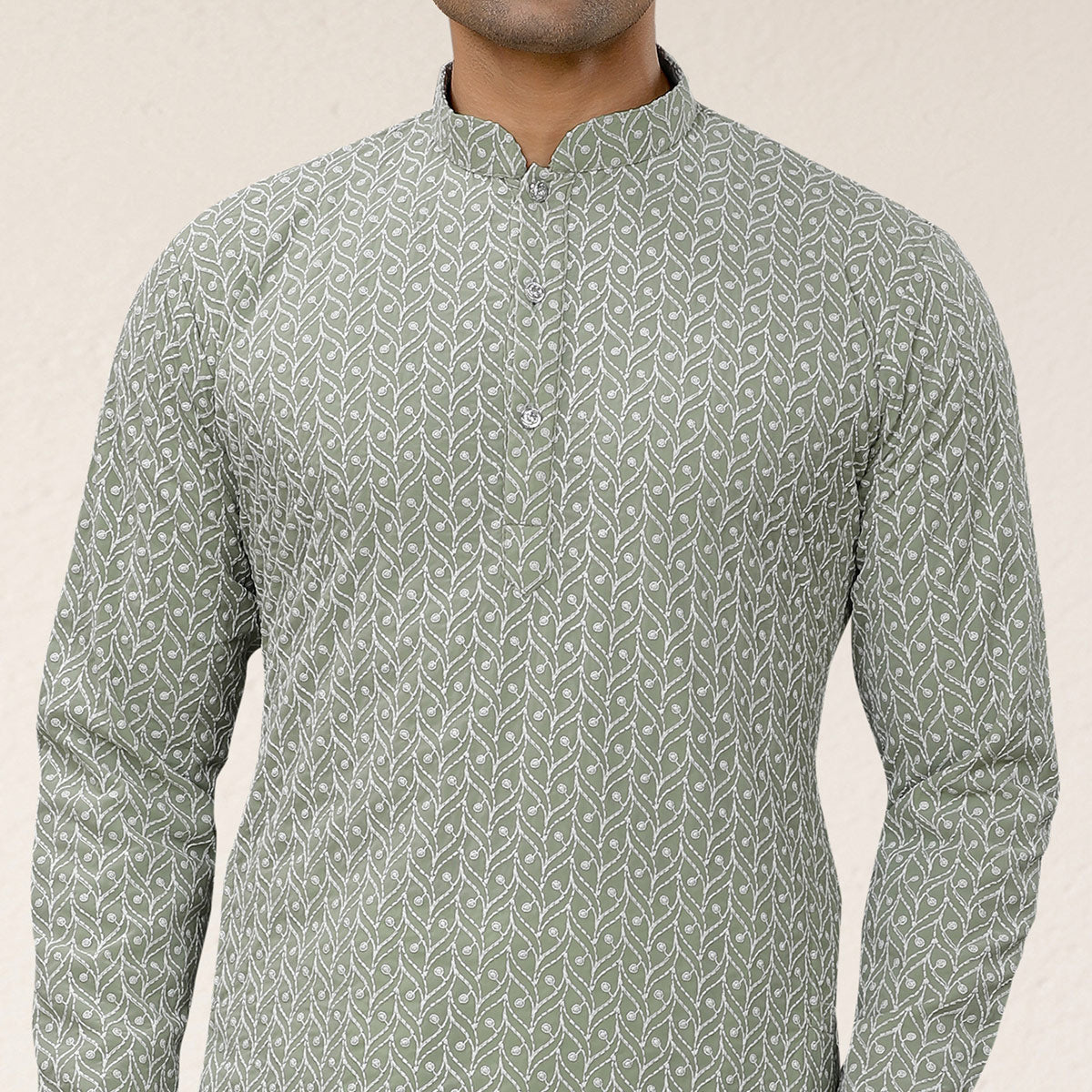 grey-lucknowi-embroidered-georgette-kurta-pyjama-set