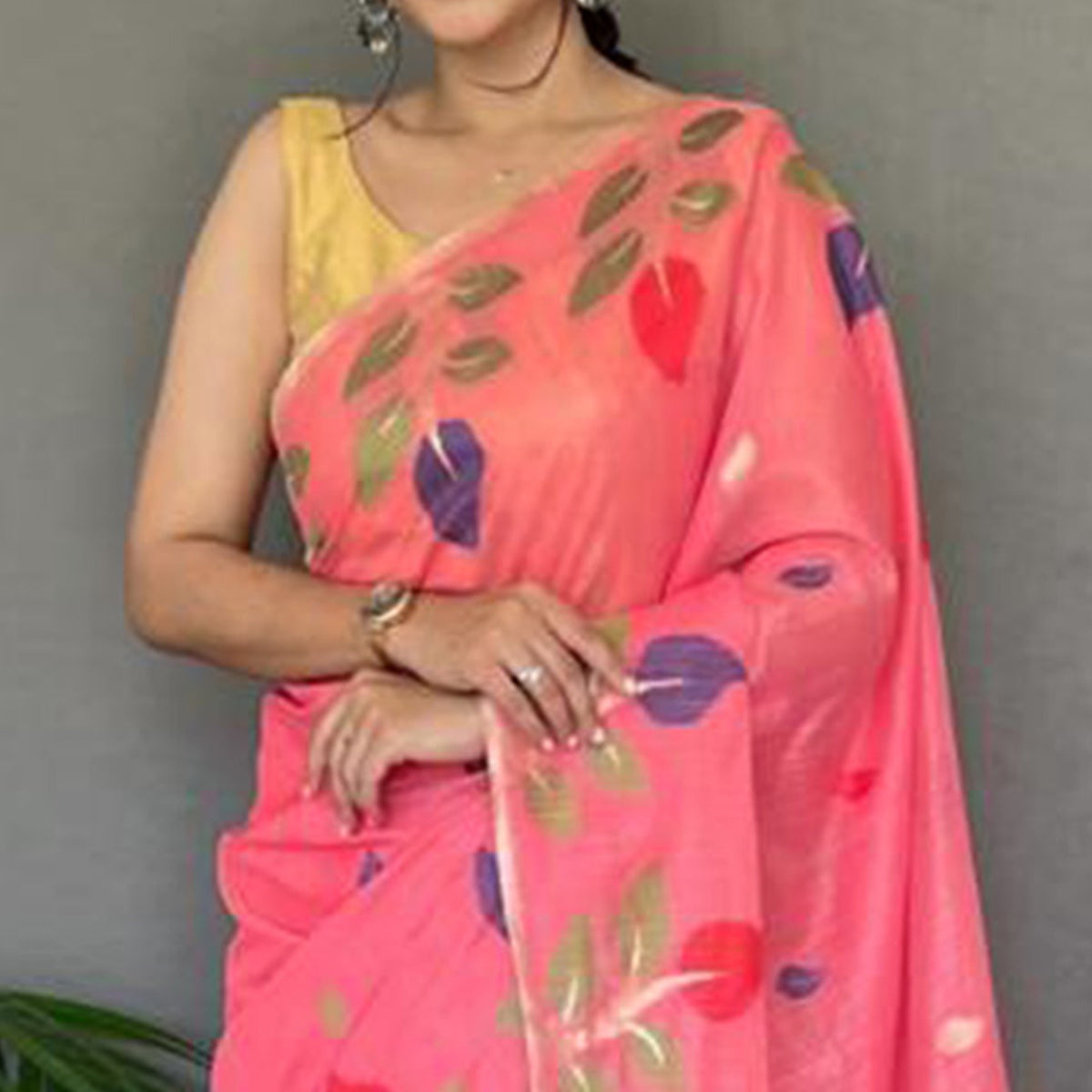 Gajari Pink Floral Woven Cotton Saree