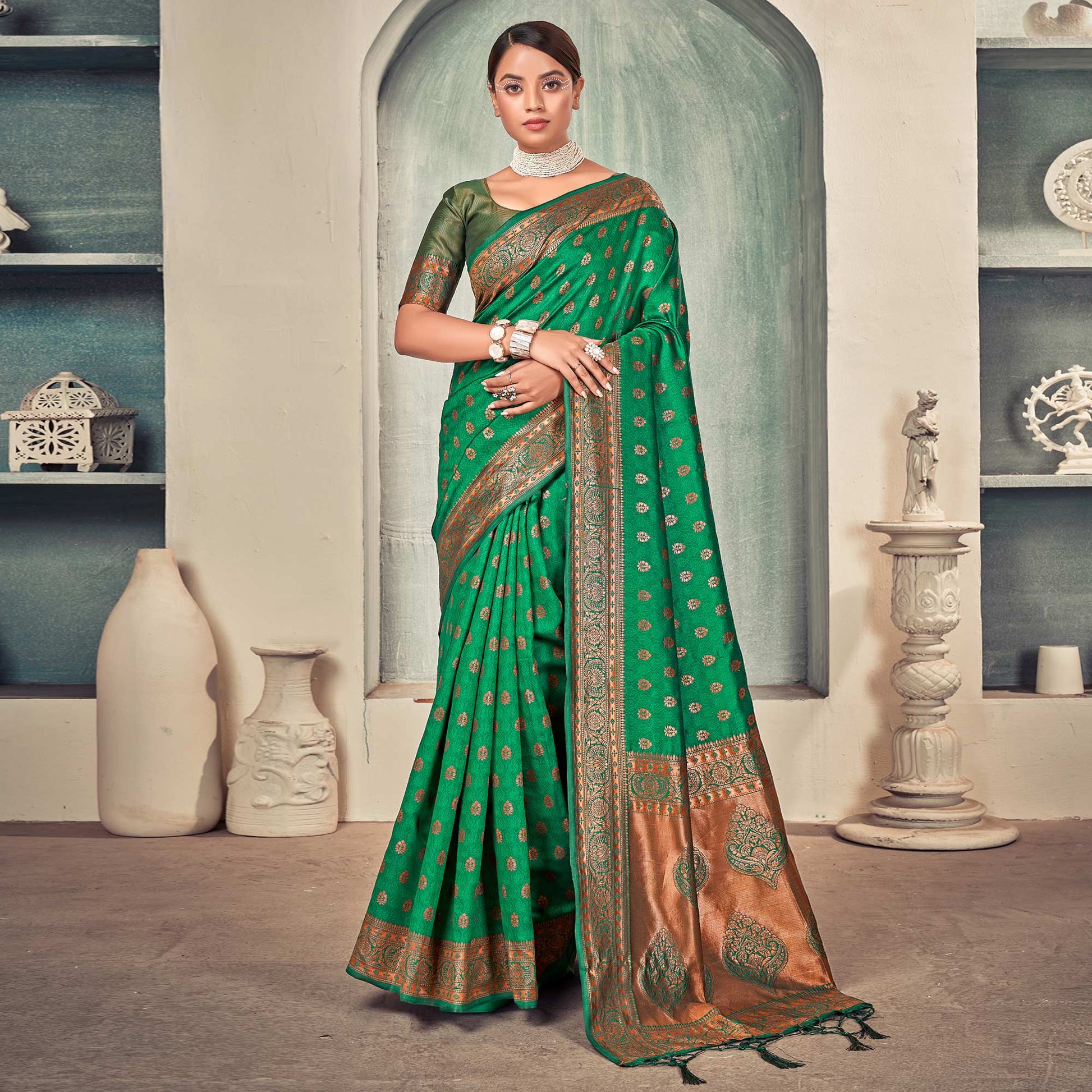 green-woven-art-silk-saree-with-tassels-2