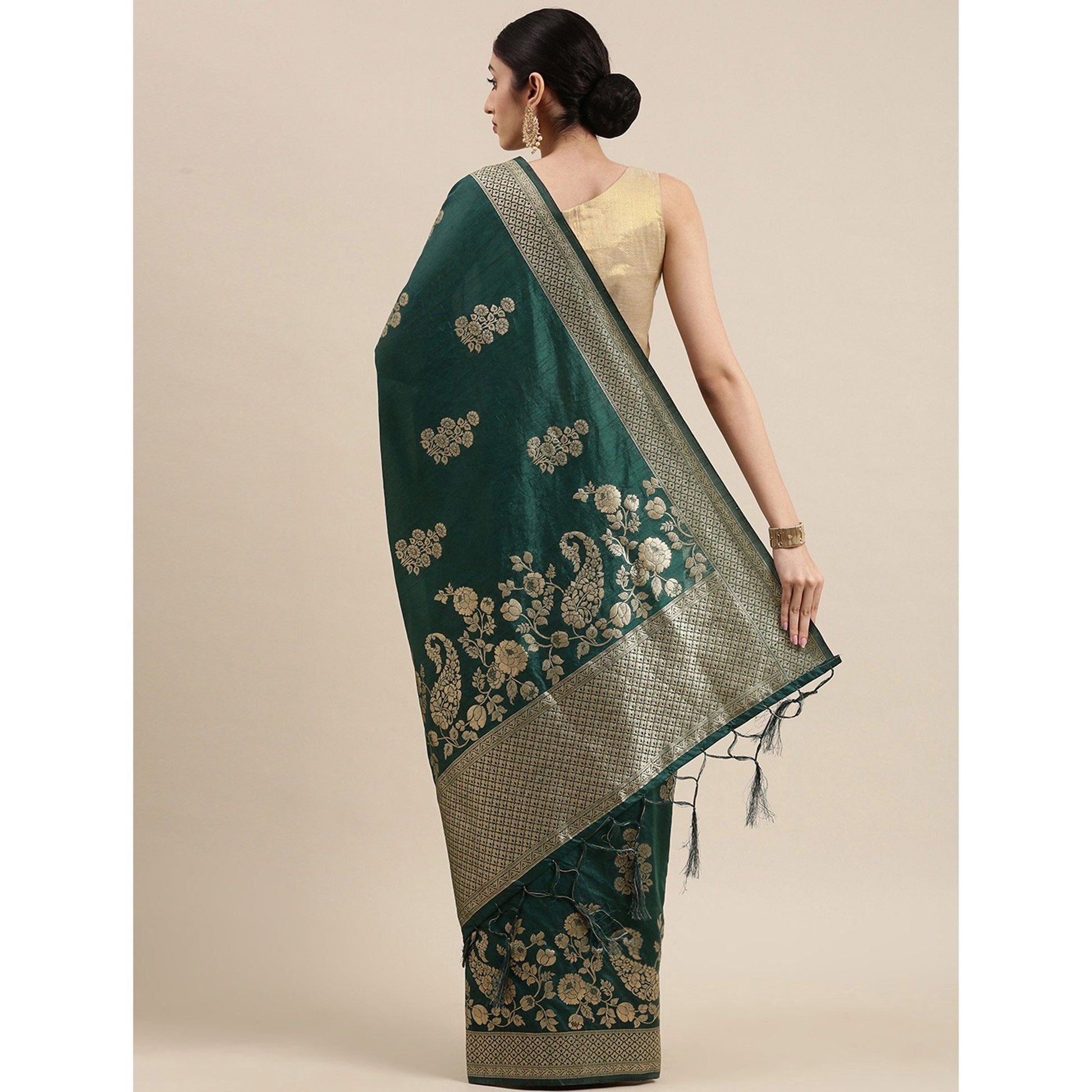 green-woven-kanjivaram-silk-saree-1