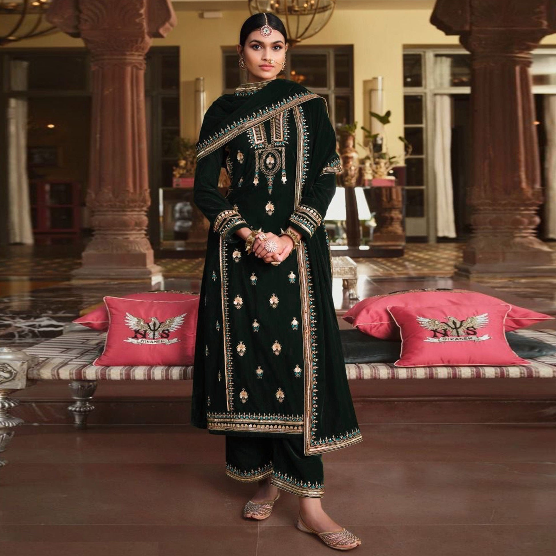 green-embroidered-velvet-pakistani-suit