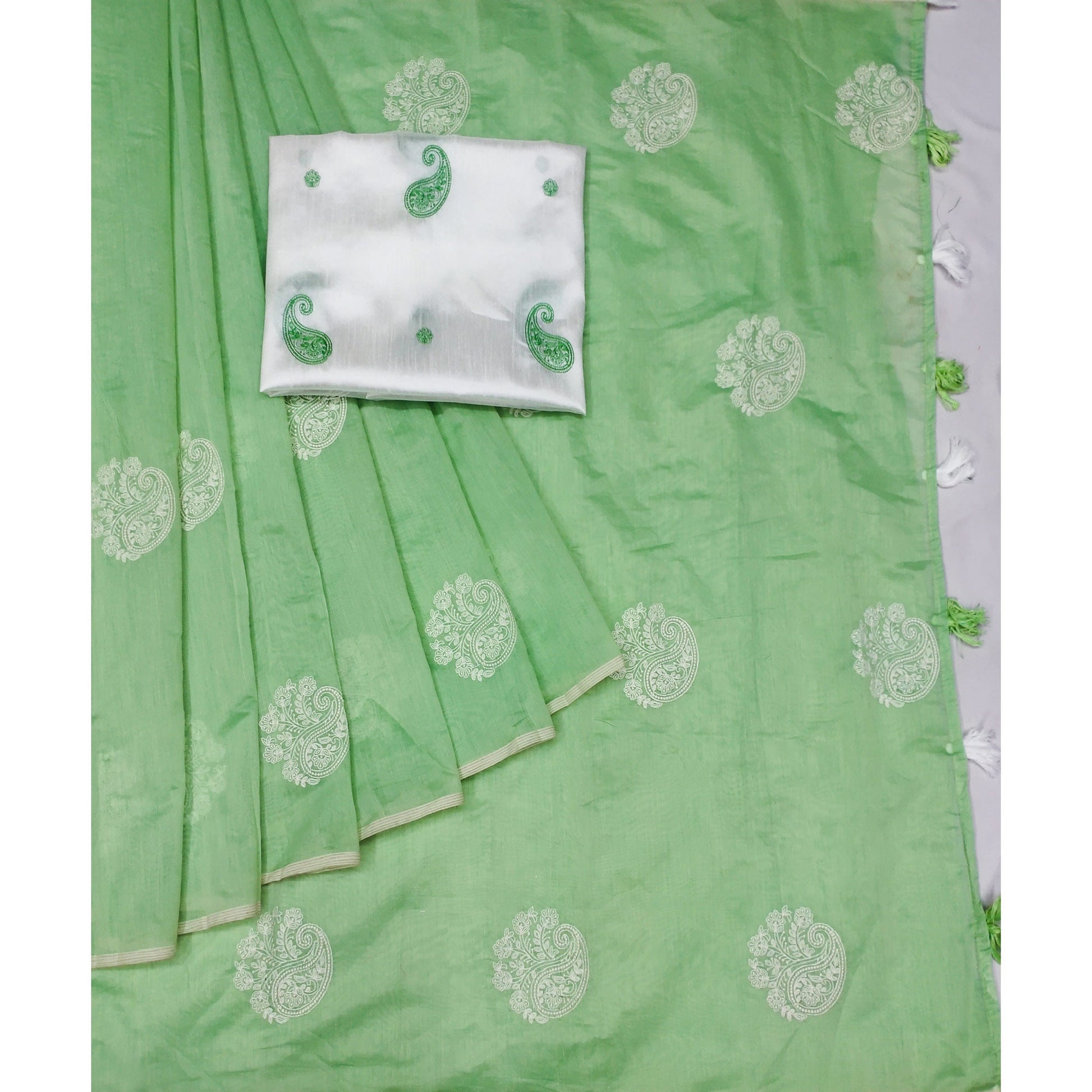 green-embroidered-chanderi-saree