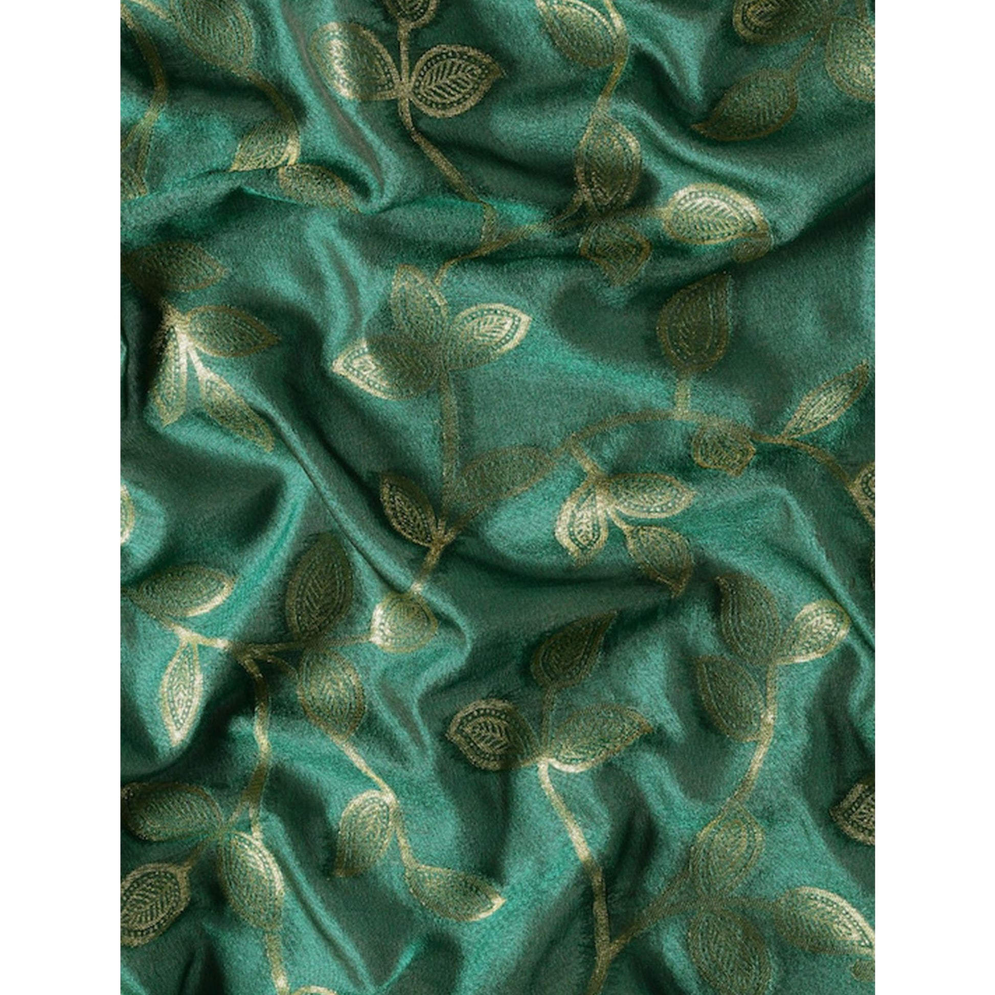 green-woven-kanjivaram-silk-saree-withtassels-1