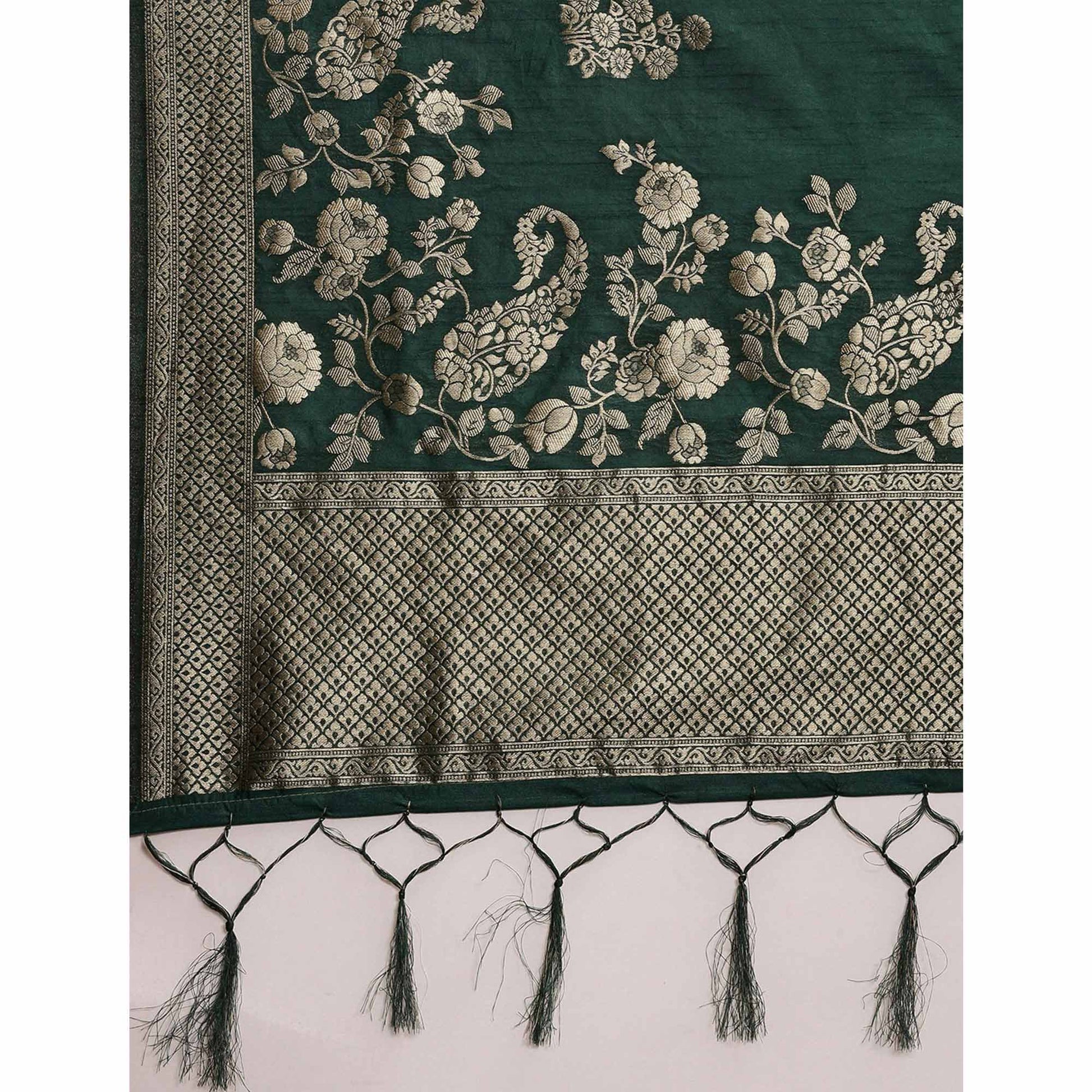 green-woven-kanjivaram-silk-saree-1