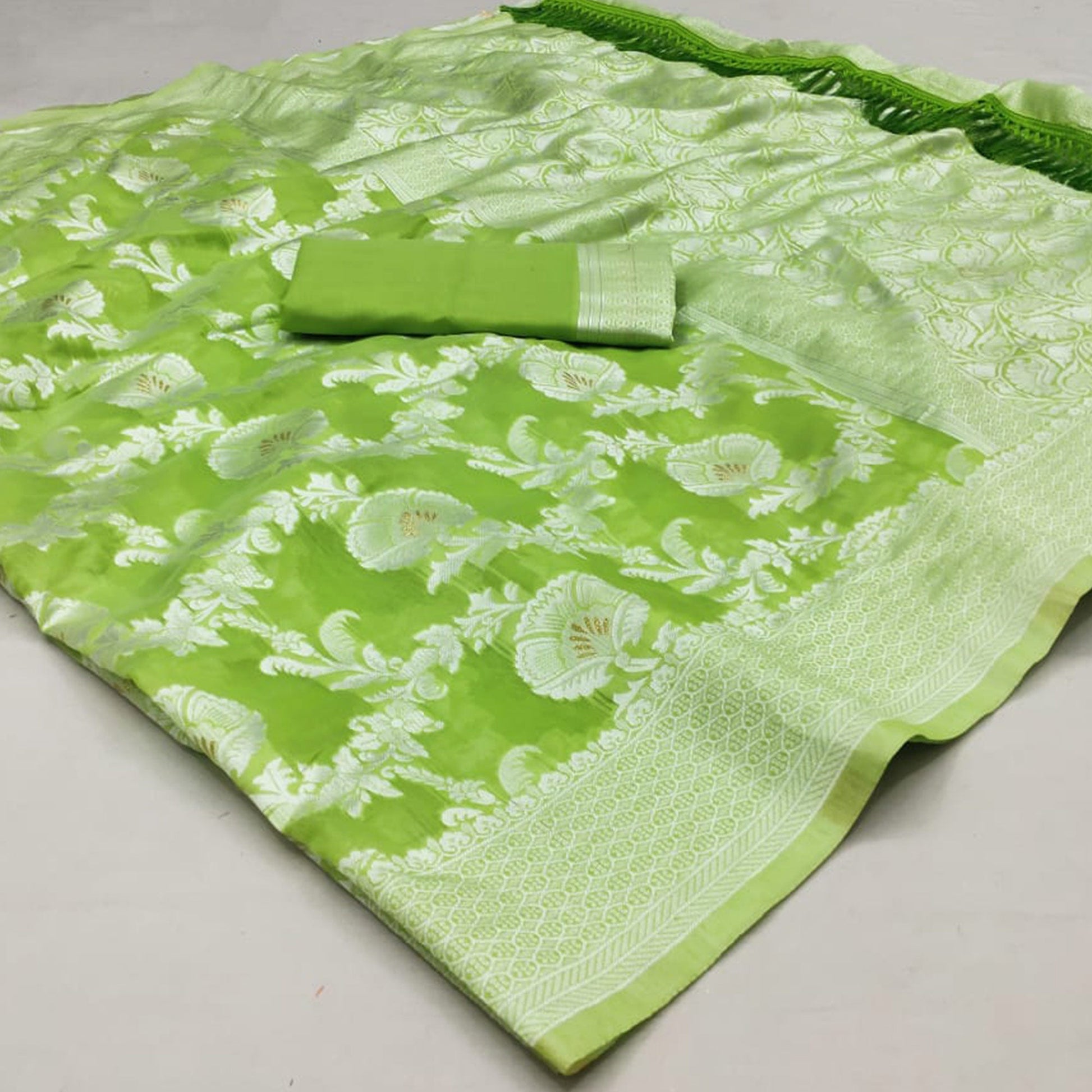 green-woven-poly-cotton-saree-with-tassels-1
