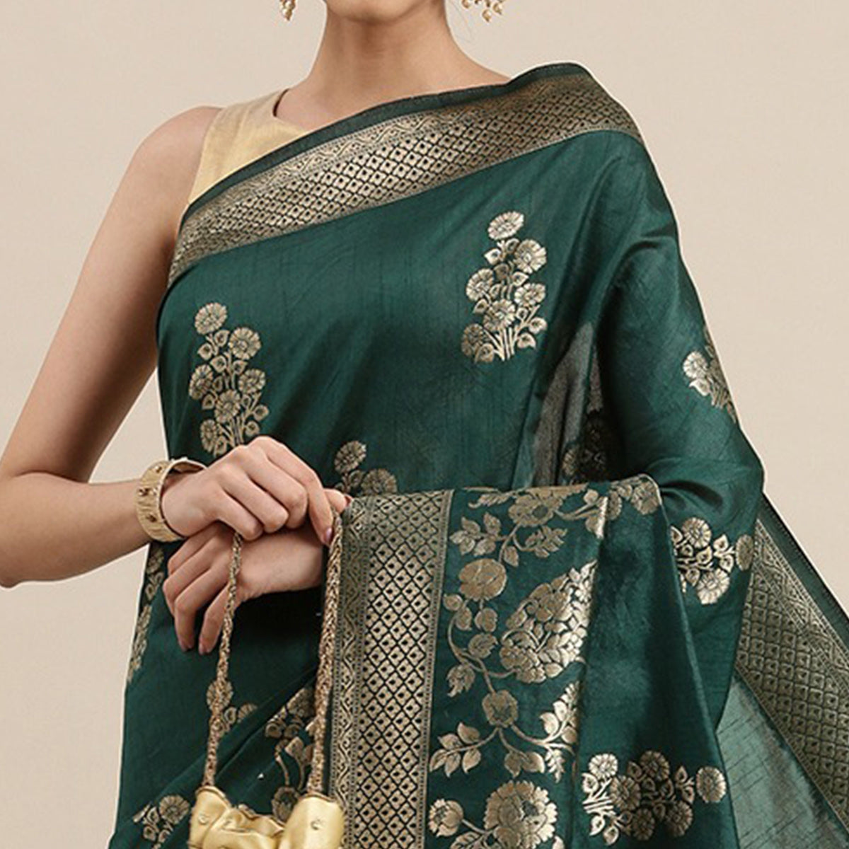 green-woven-kanjivaram-silk-saree-1