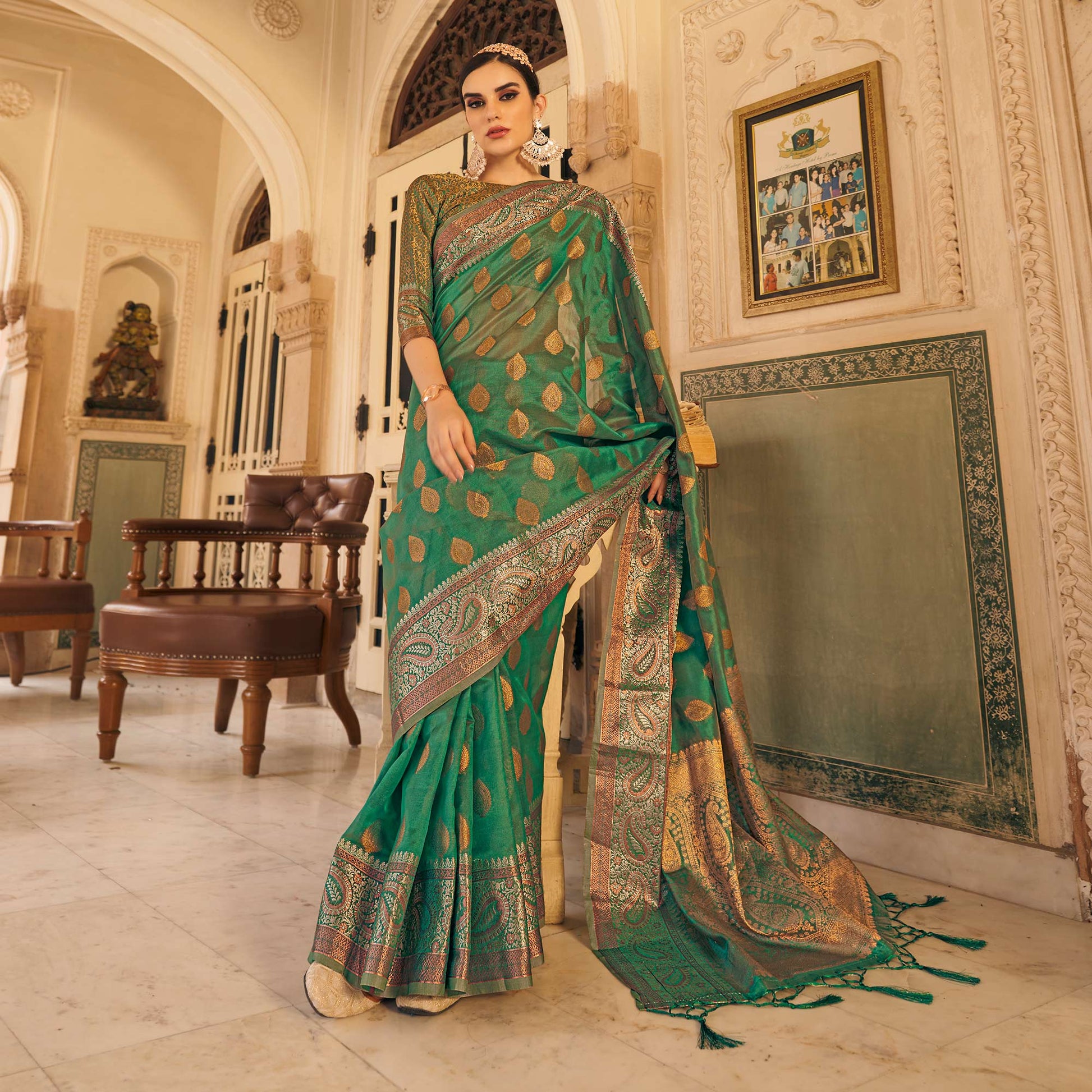 green-woven-organza-saree-4
