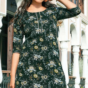 green-floral-printed-poly-cotton-kurti-1
