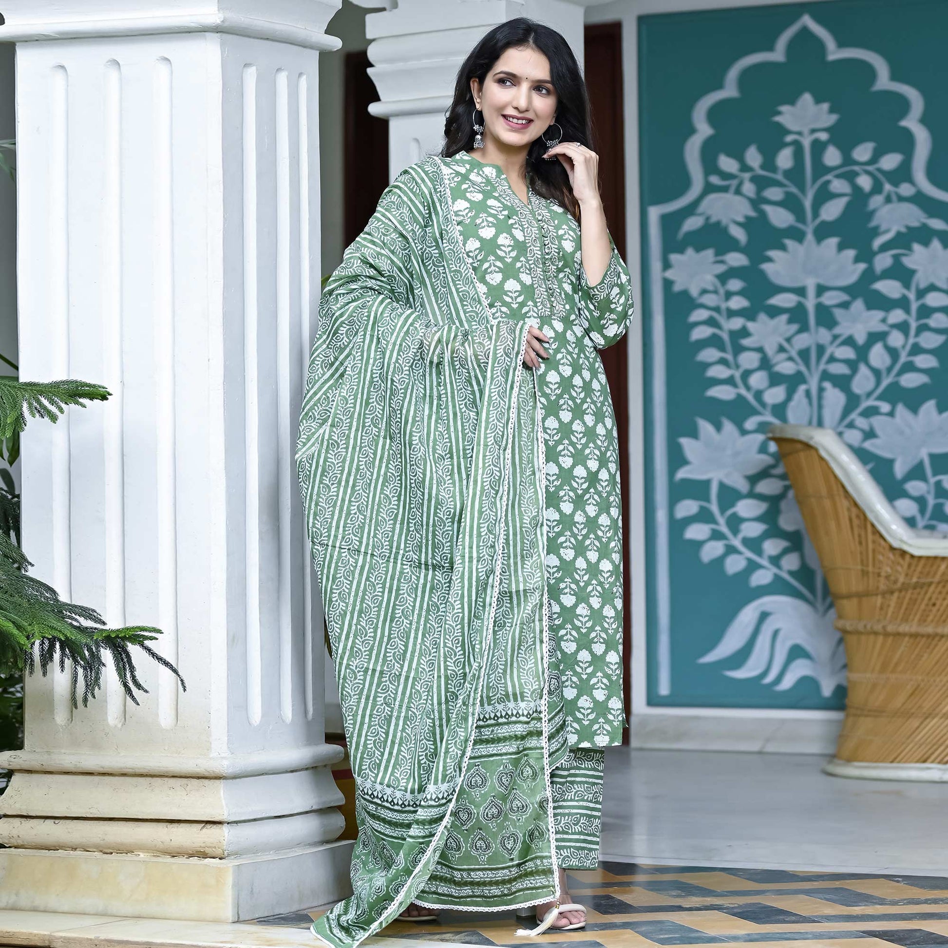 green-floral-printed-pure-cotton-suit-4