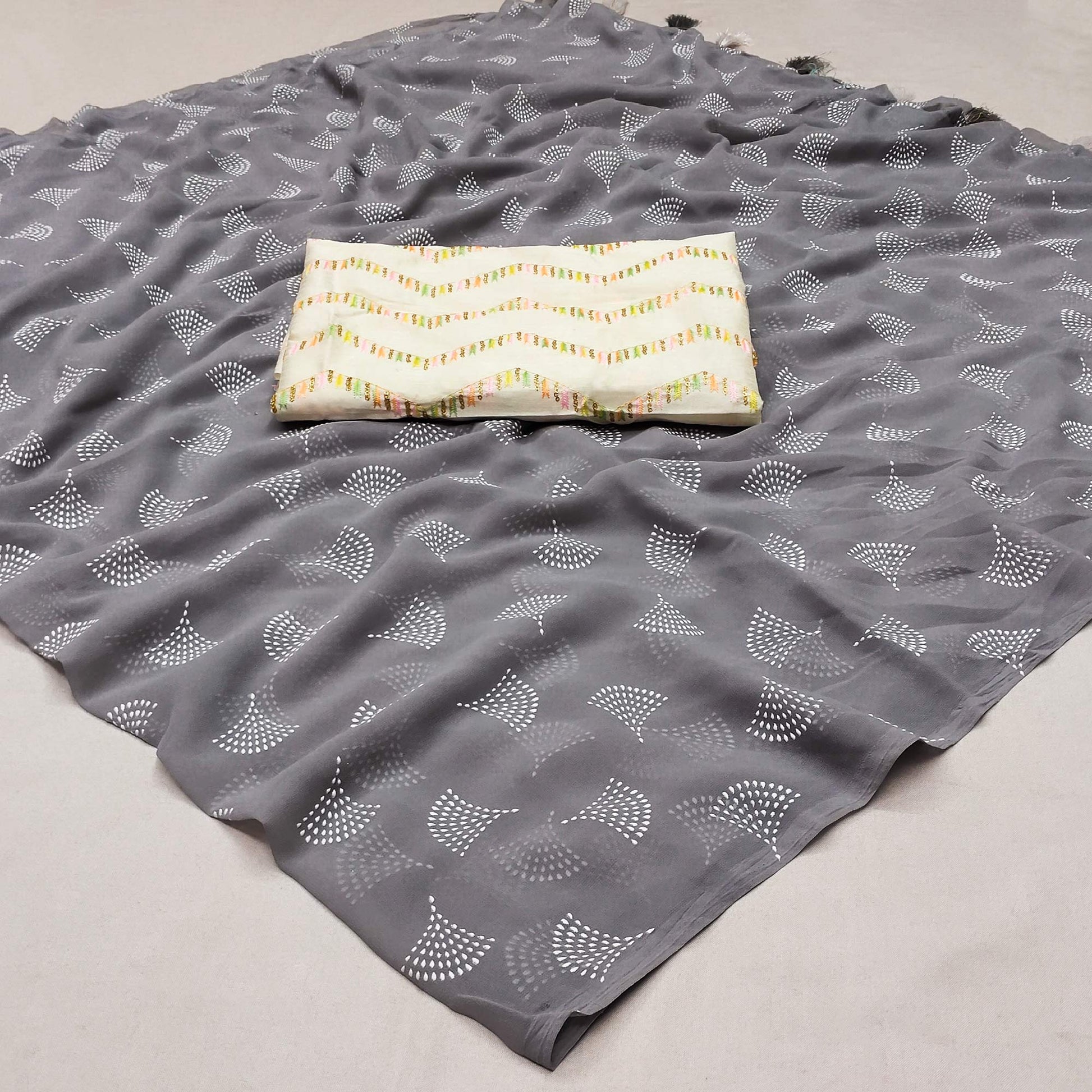 grey-foil-printed-georgette-saree-2