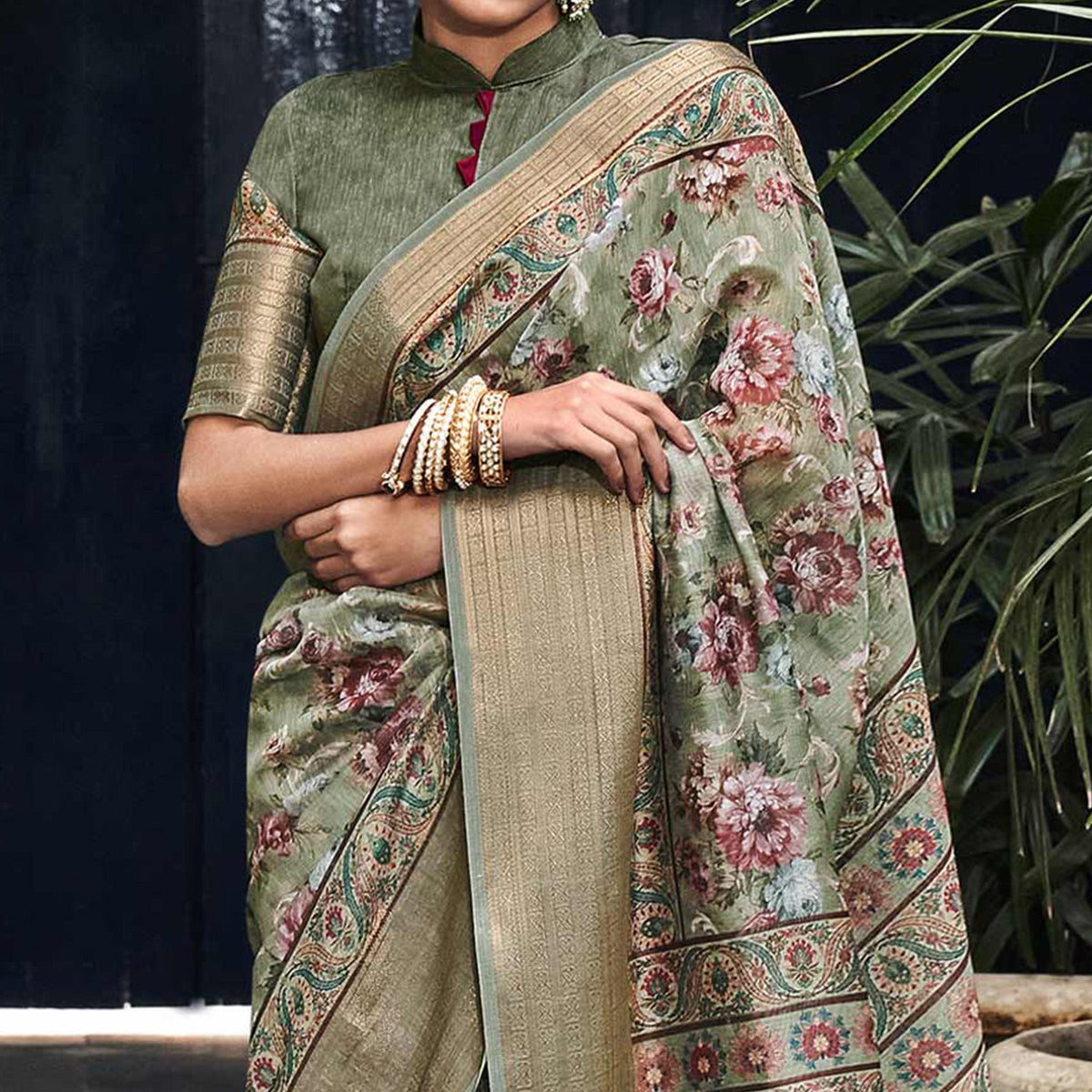 2-green-digital-printed-linen-saree