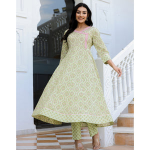 green-floral-printed-pure-cotton-anarkali-suit