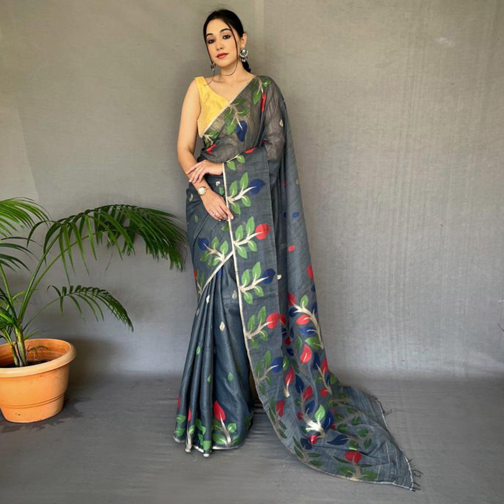 55grey-floral-woven-cotton-saree