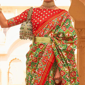 c-green-red-printed-tussar-silk-saree-with-tassels
