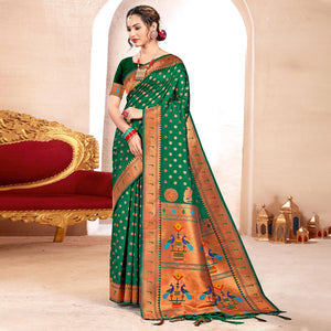 green-woven-art-silk-paithani-saree-with-tassels