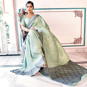 green-woven-kanchipuram-art-silk-saree