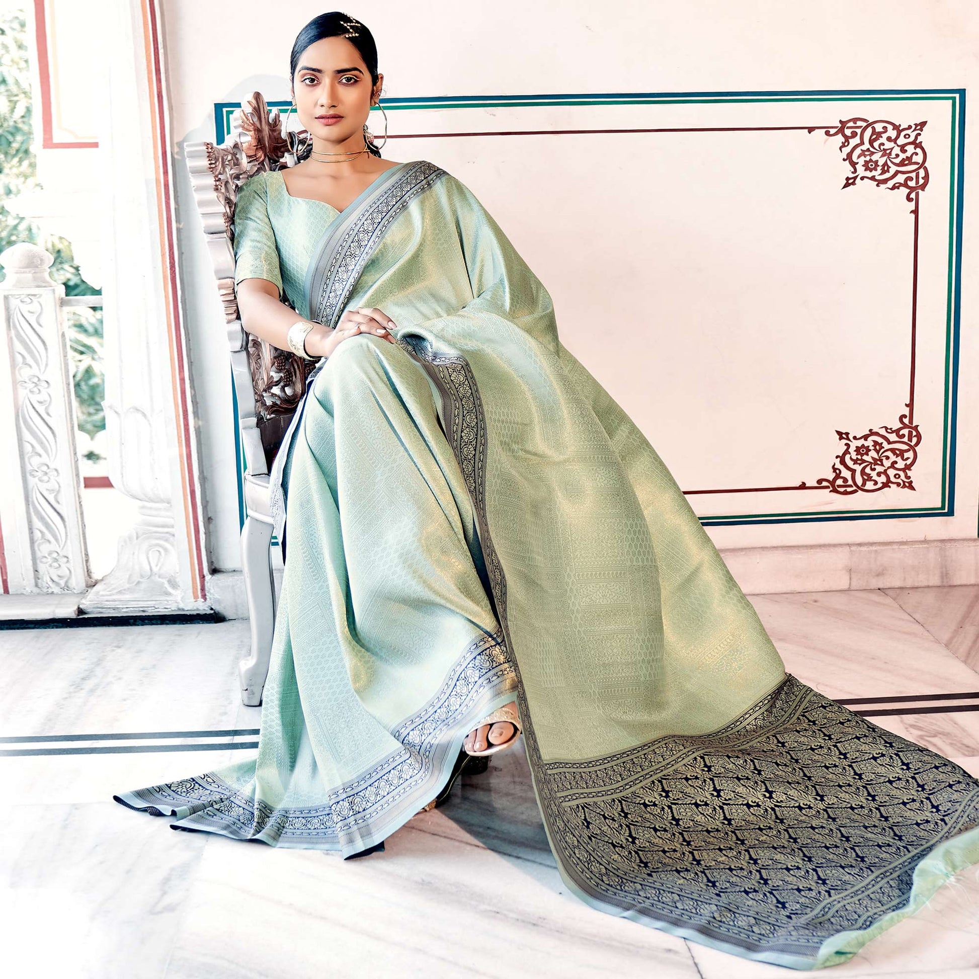 green-woven-kanchipuram-art-silk-saree