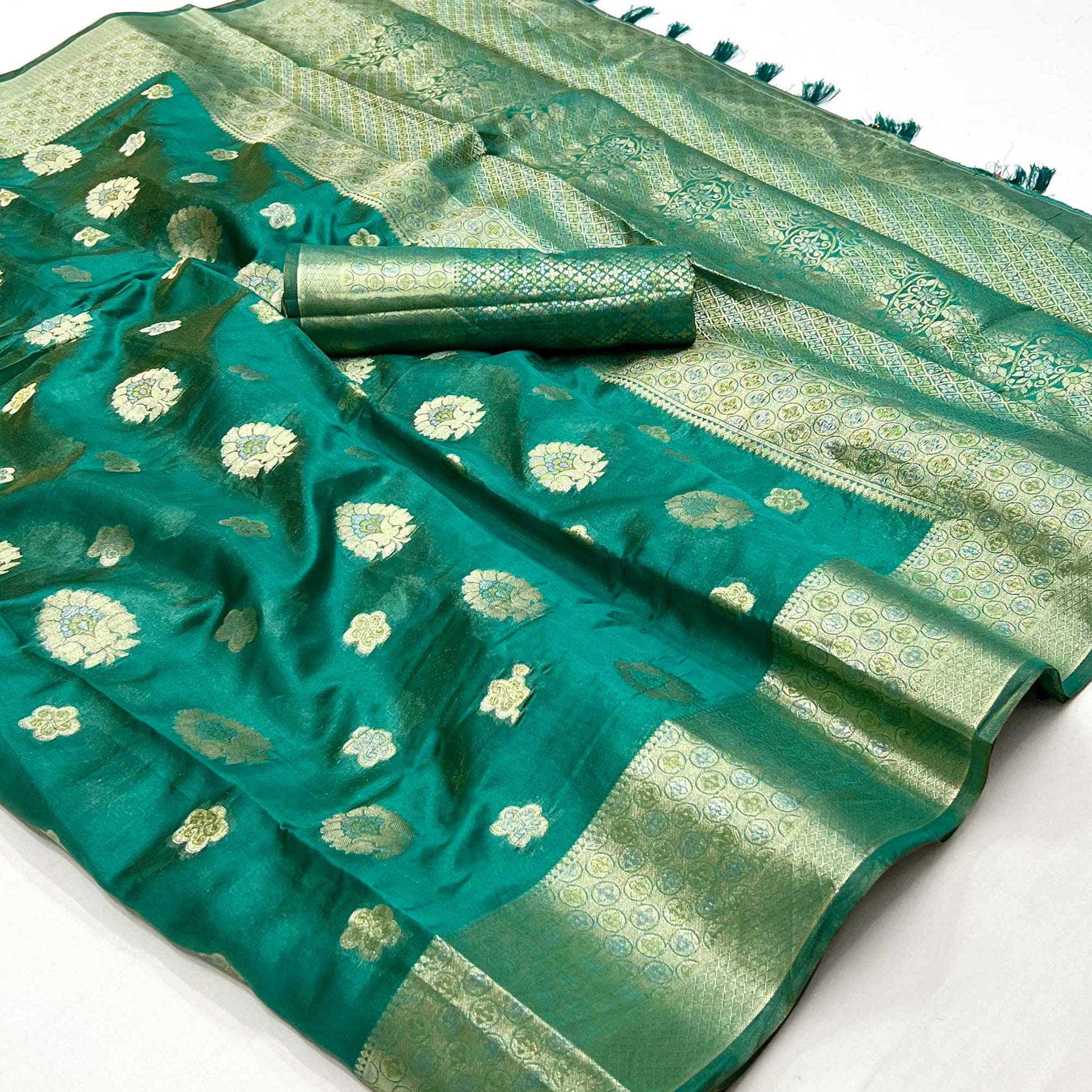 19green-floral-woven-organza-saree