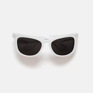 Isamu Solid White