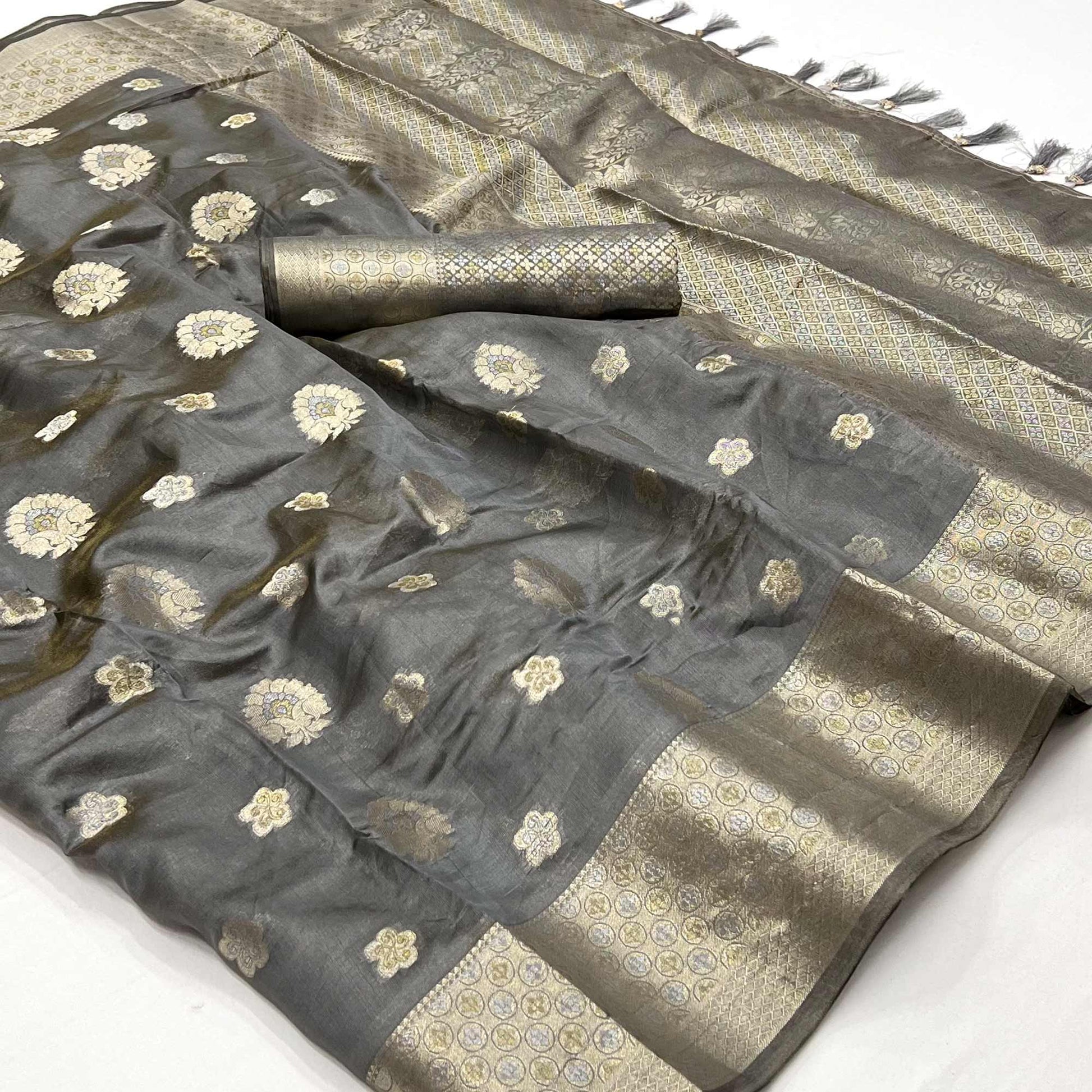 grey-floral-woven-organza-saree-3