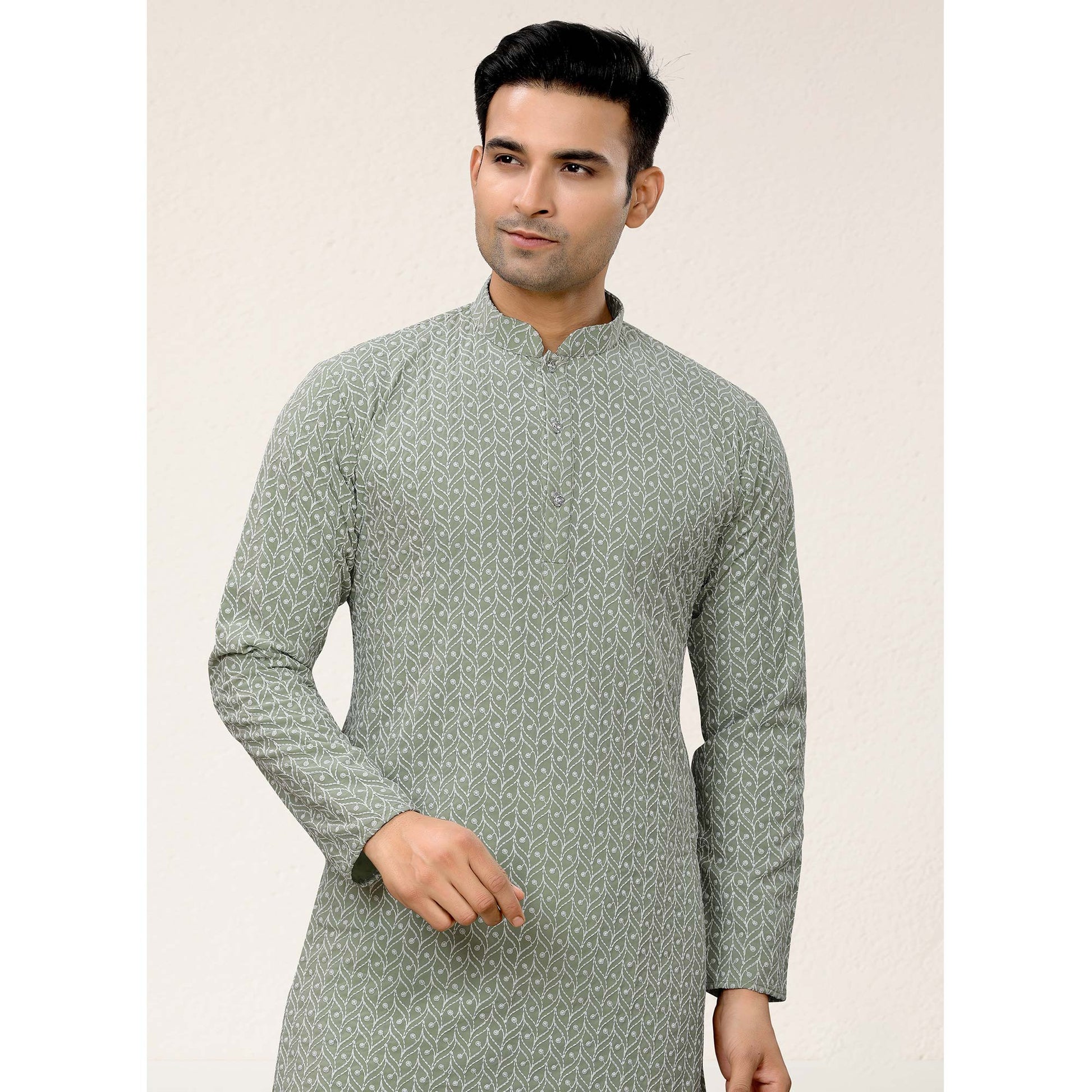 grey-lucknowi-embroidered-georgette-kurta-pyjama-set