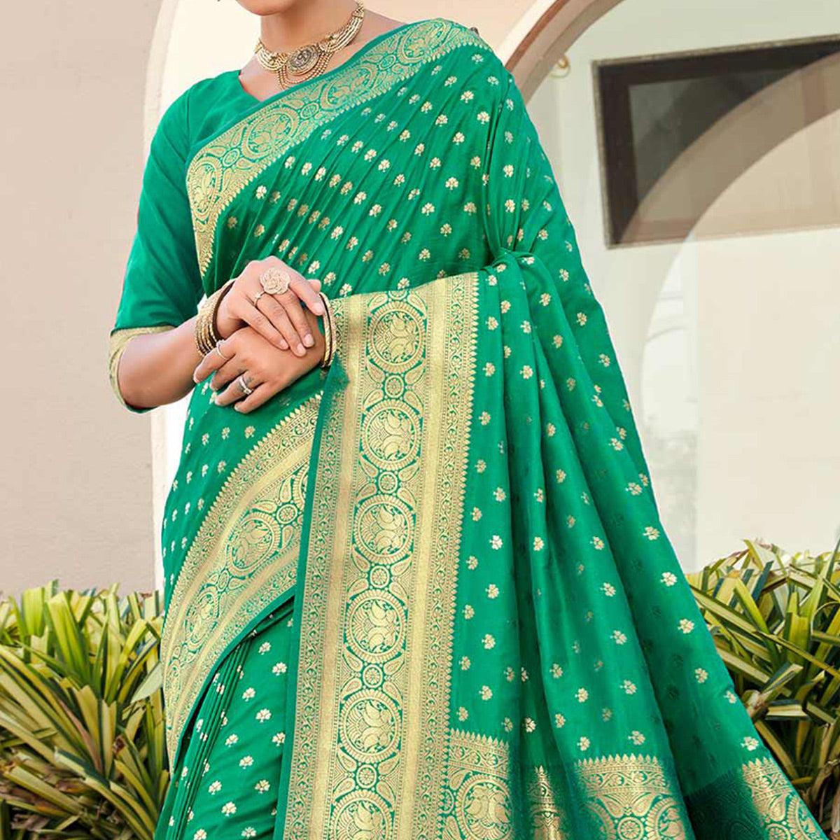 green-woven-art-silk-paithani-saree