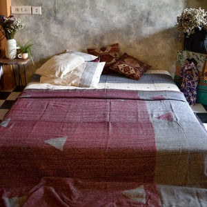 Floating Hills (Quilt)