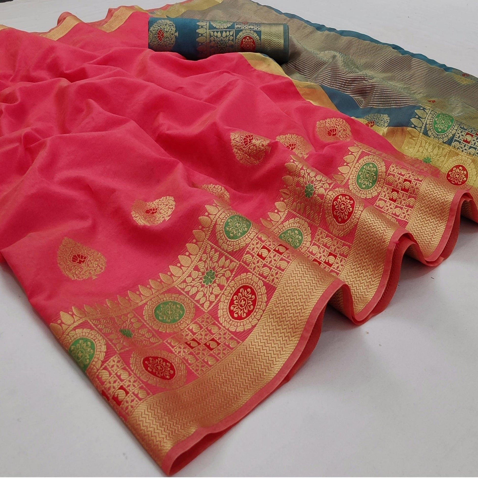 Gajari Pink Festive Wear Woven Banarasi Saree With Butta And Jacquard Border