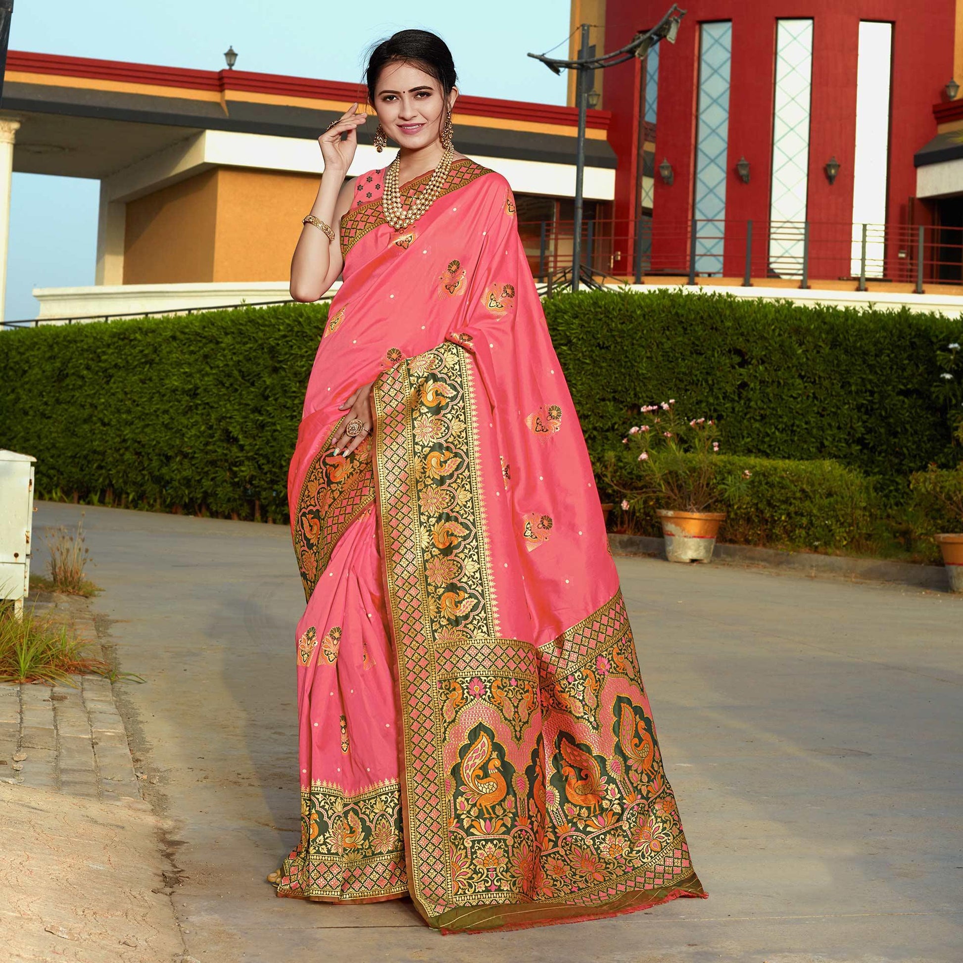 Gajri Pink Woven Banarasi Silk Saree