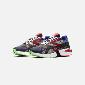 Nike | GHOSWIFT