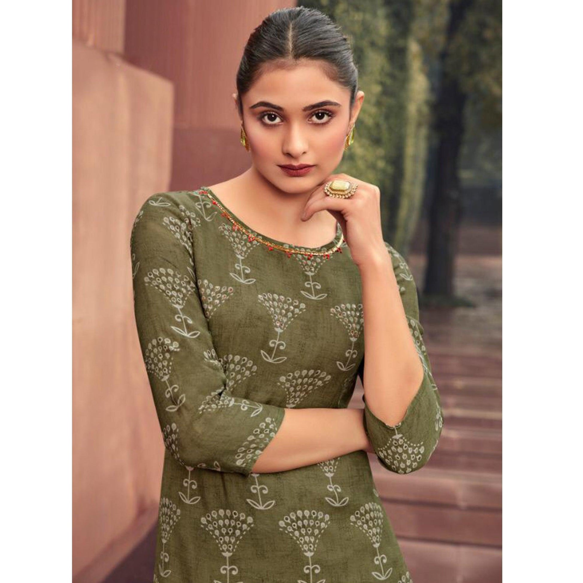 Glorious Green Colored Casual Wear Printed Muslin Kurti