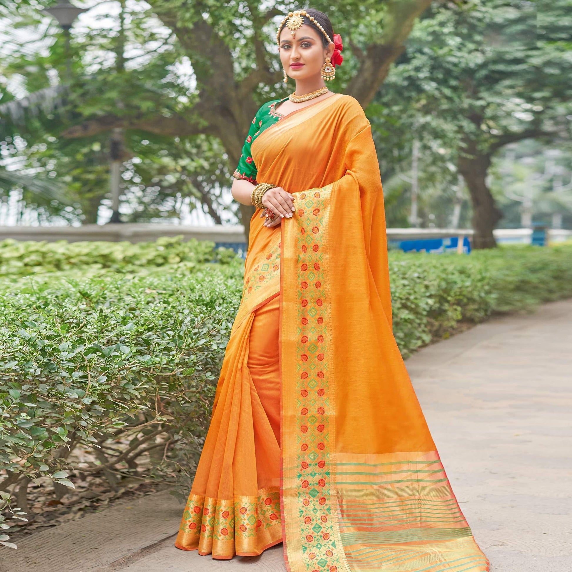 glowing-yellow-colored-festive-wear-woven-handloom-silk-saree-76323
