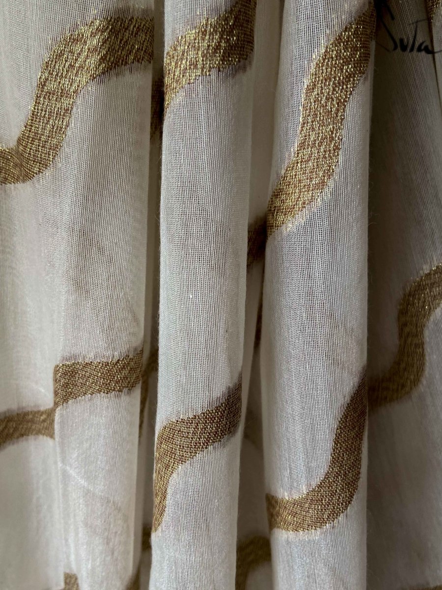 Golden waves