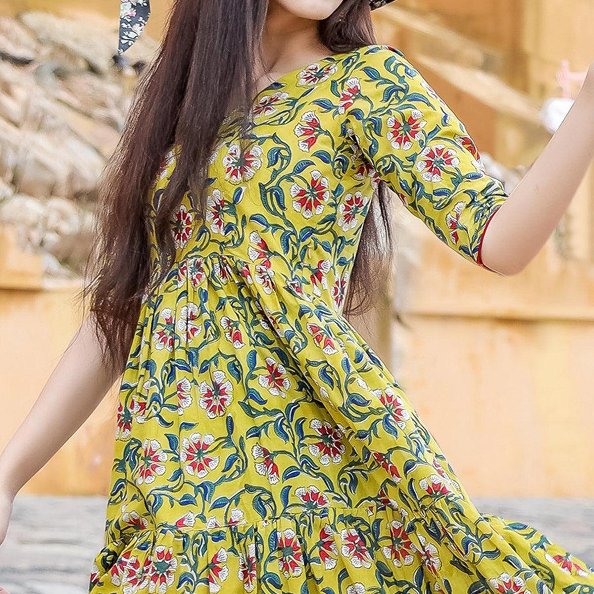 graceful-green-colored-party-wear-digital-floral-printed-cotton-gown-with-matching-mask-52927
