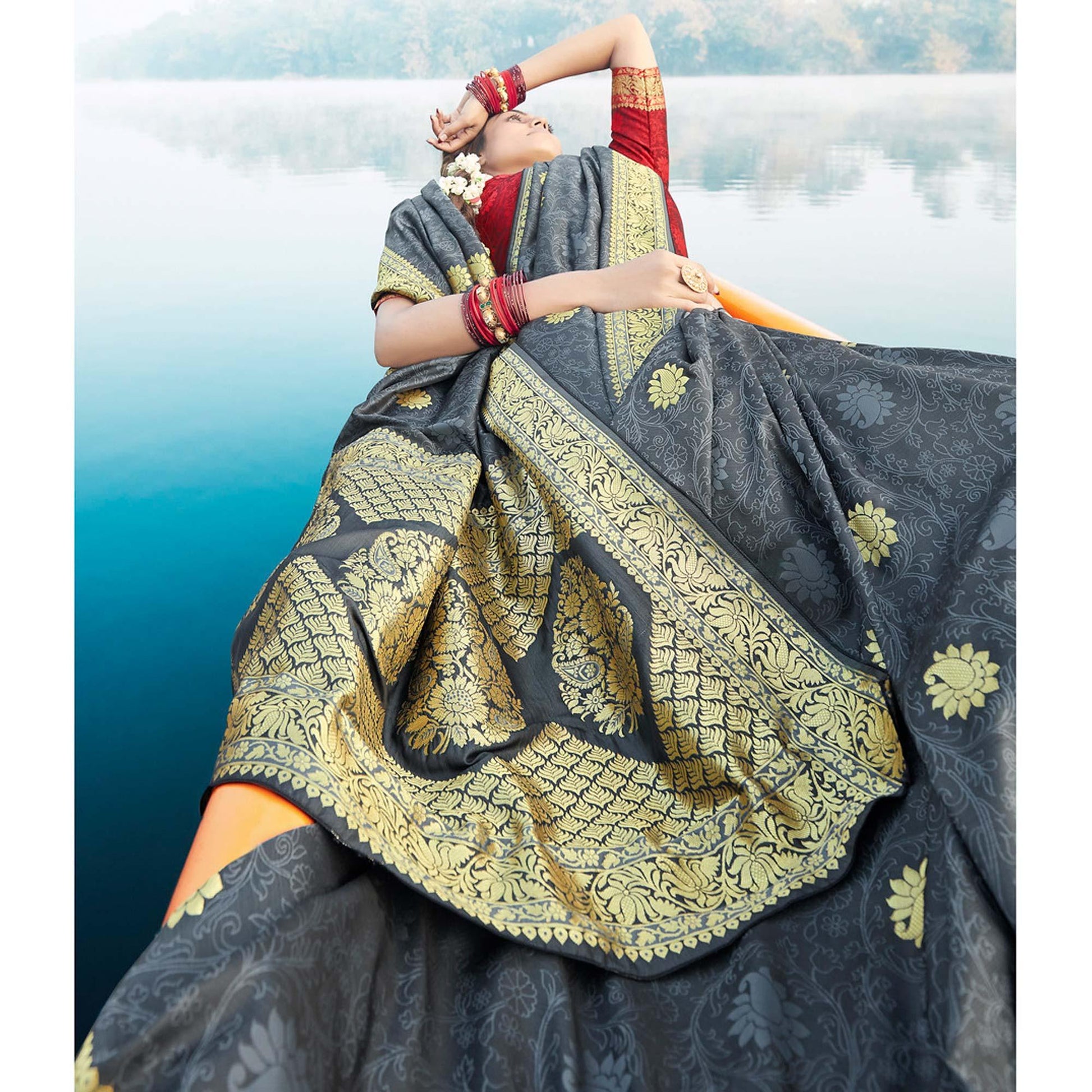 graceful-grery-colored-festive-wear-woven-banarasi-silk-saree-103618
