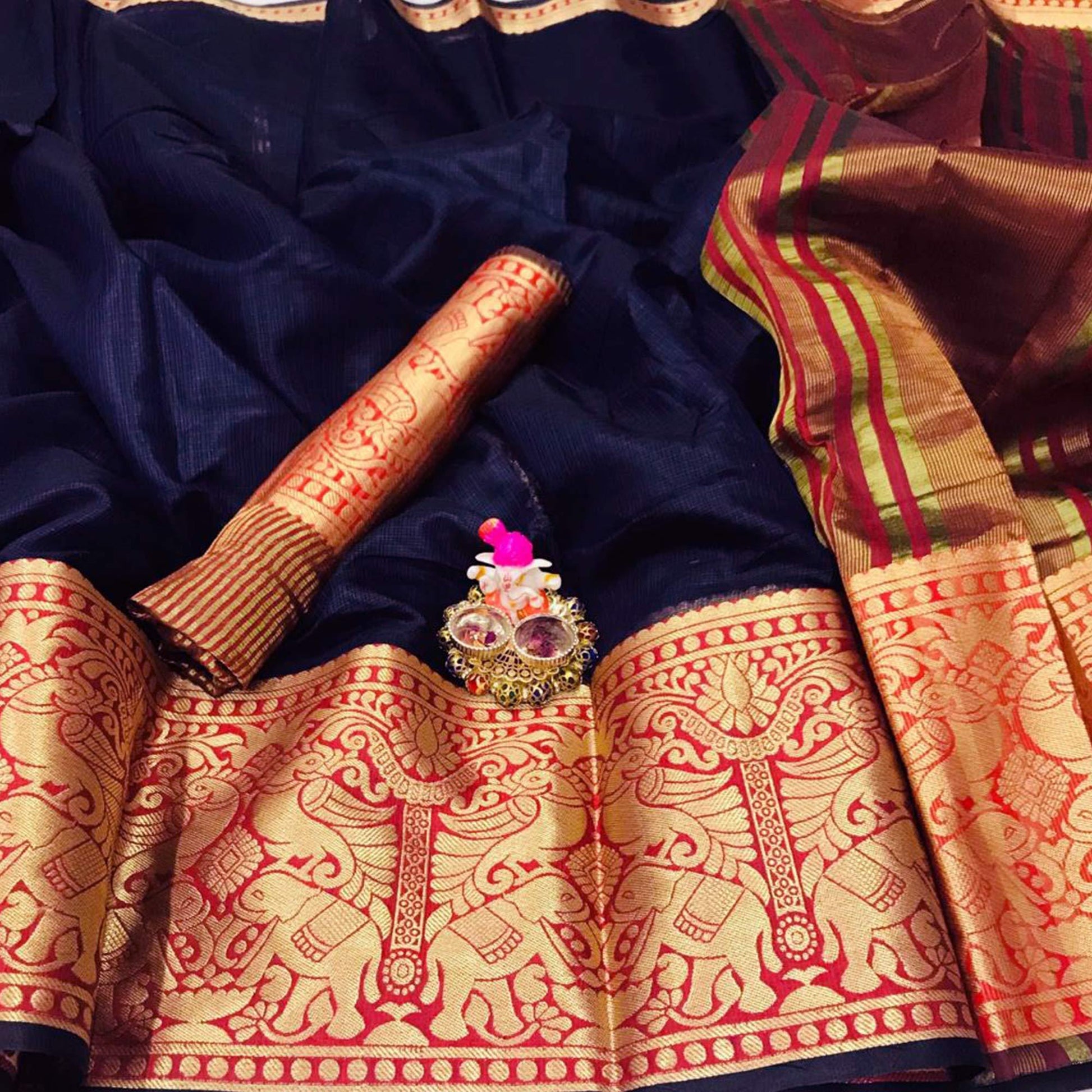 graceful-navy-blue-colored-festive-wear-woven-heavy-cotton-saree-98830