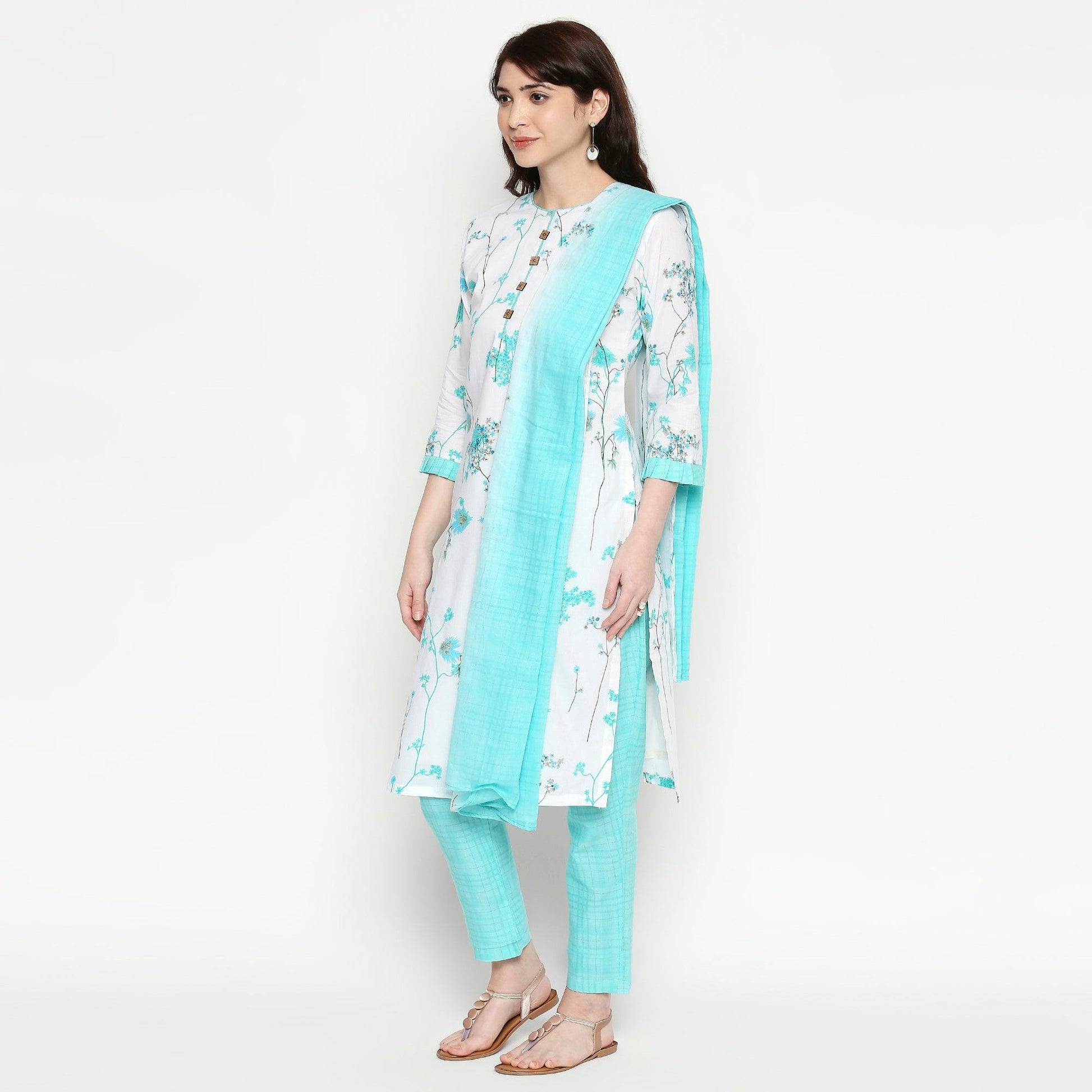 graceful-white-blue-colored-casual-wear-floral-printed-cotton-kurti-pant-set-with-dupatta-59277