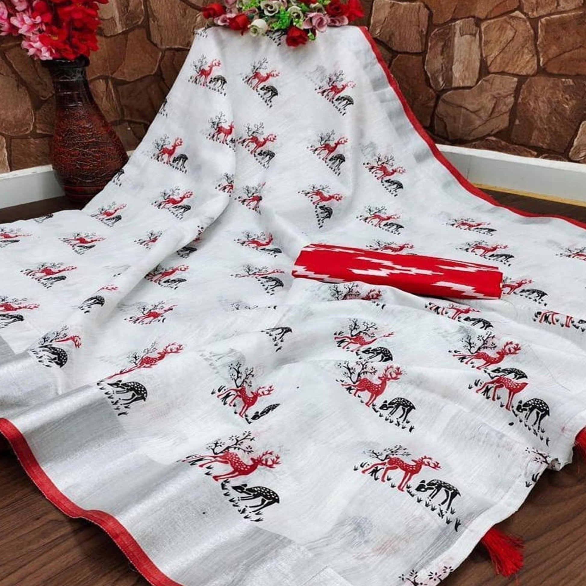 graceful-white-red-colored-casual-wear-digital-printed-linen-saree-97015
