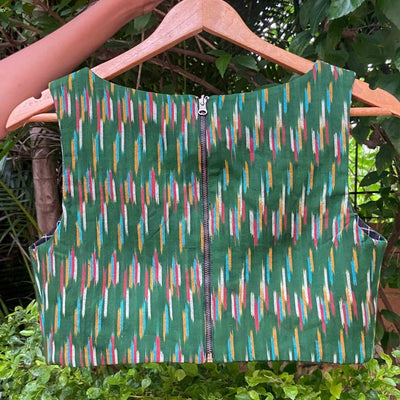 Green and Black Alat Palat