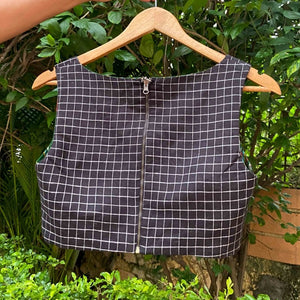 Green and Black Alat Palat