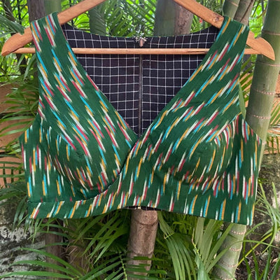 Green and Black Alat Palat