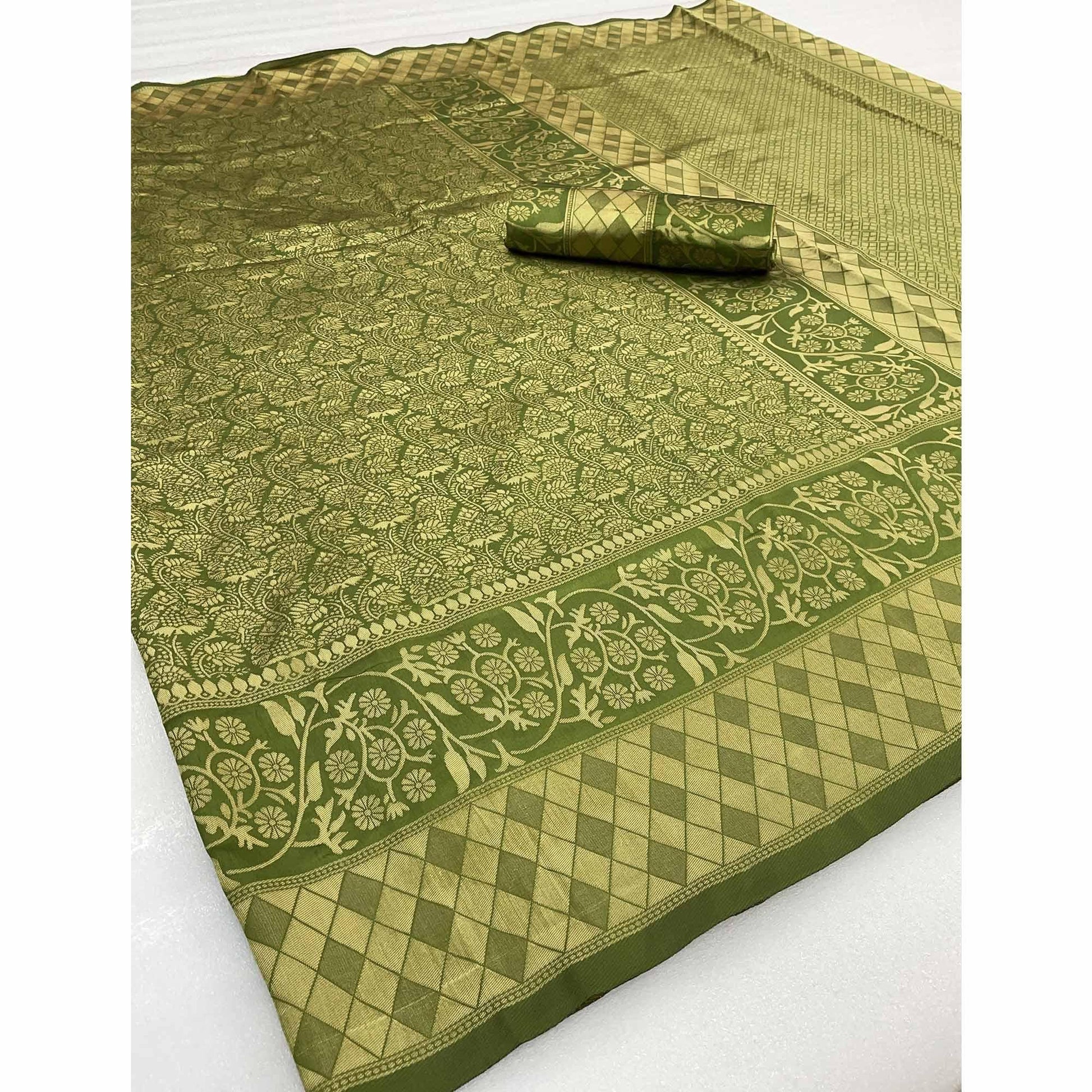 green-golden-woven-banarasi-silk-saree