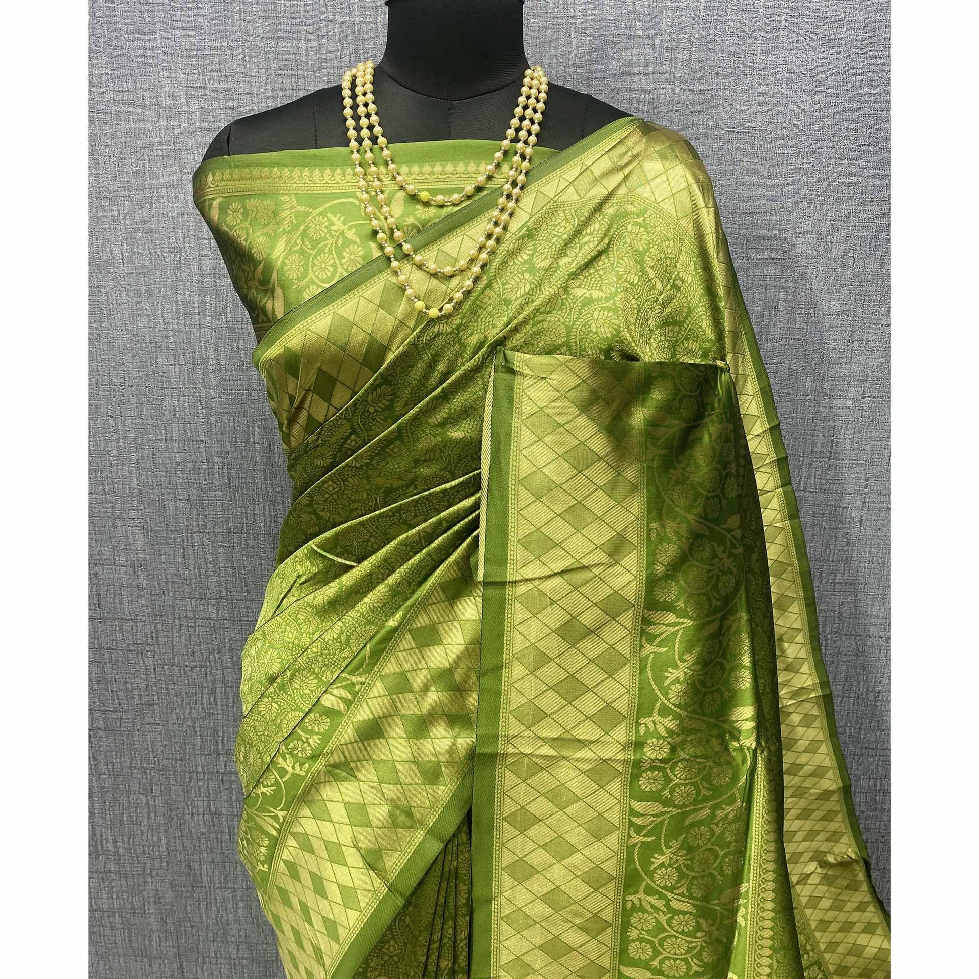 green-golden-woven-banarasi-silk-saree