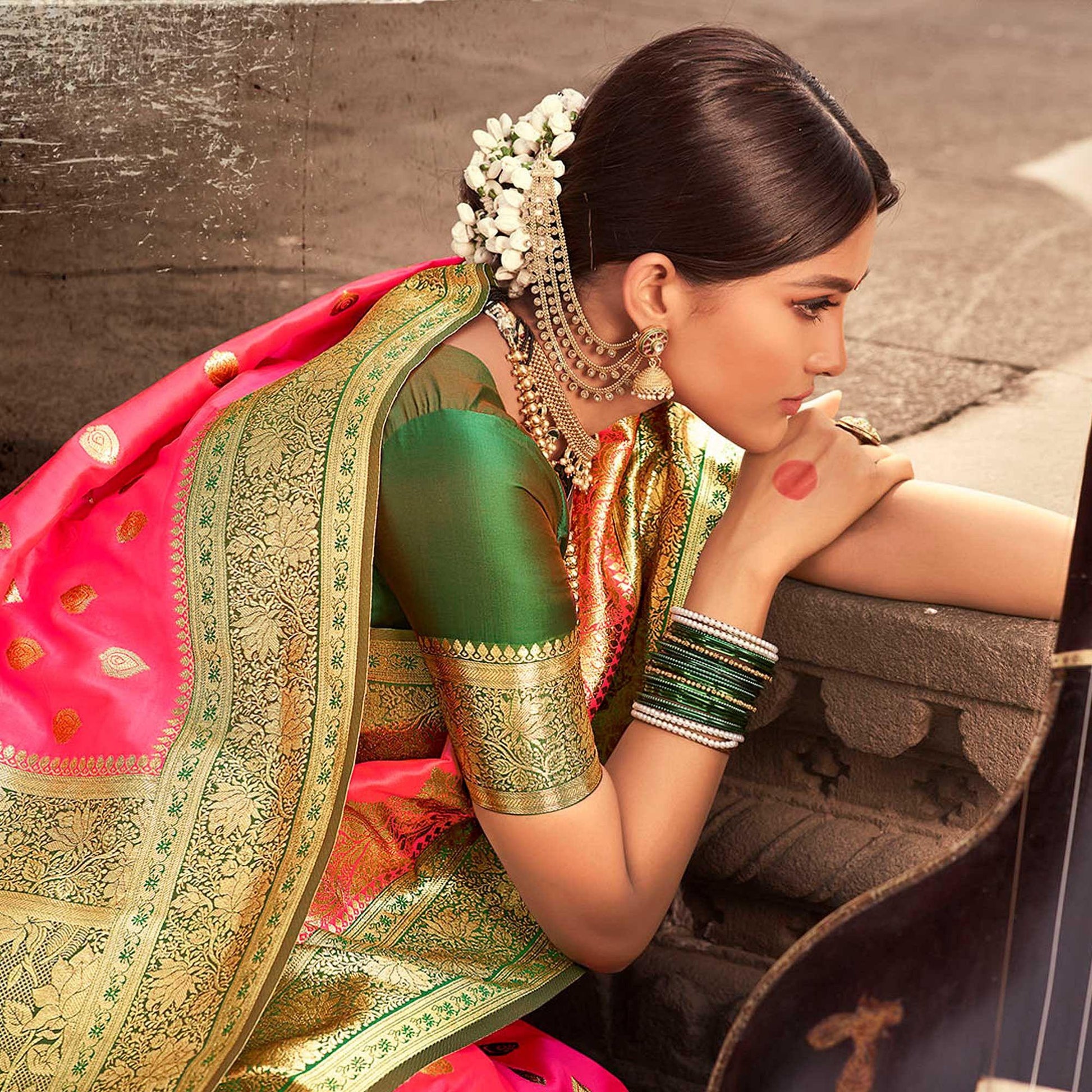 green-pink-festive-wear-woven-banarasi-silk-saree-with-zari-border-pallu-123045