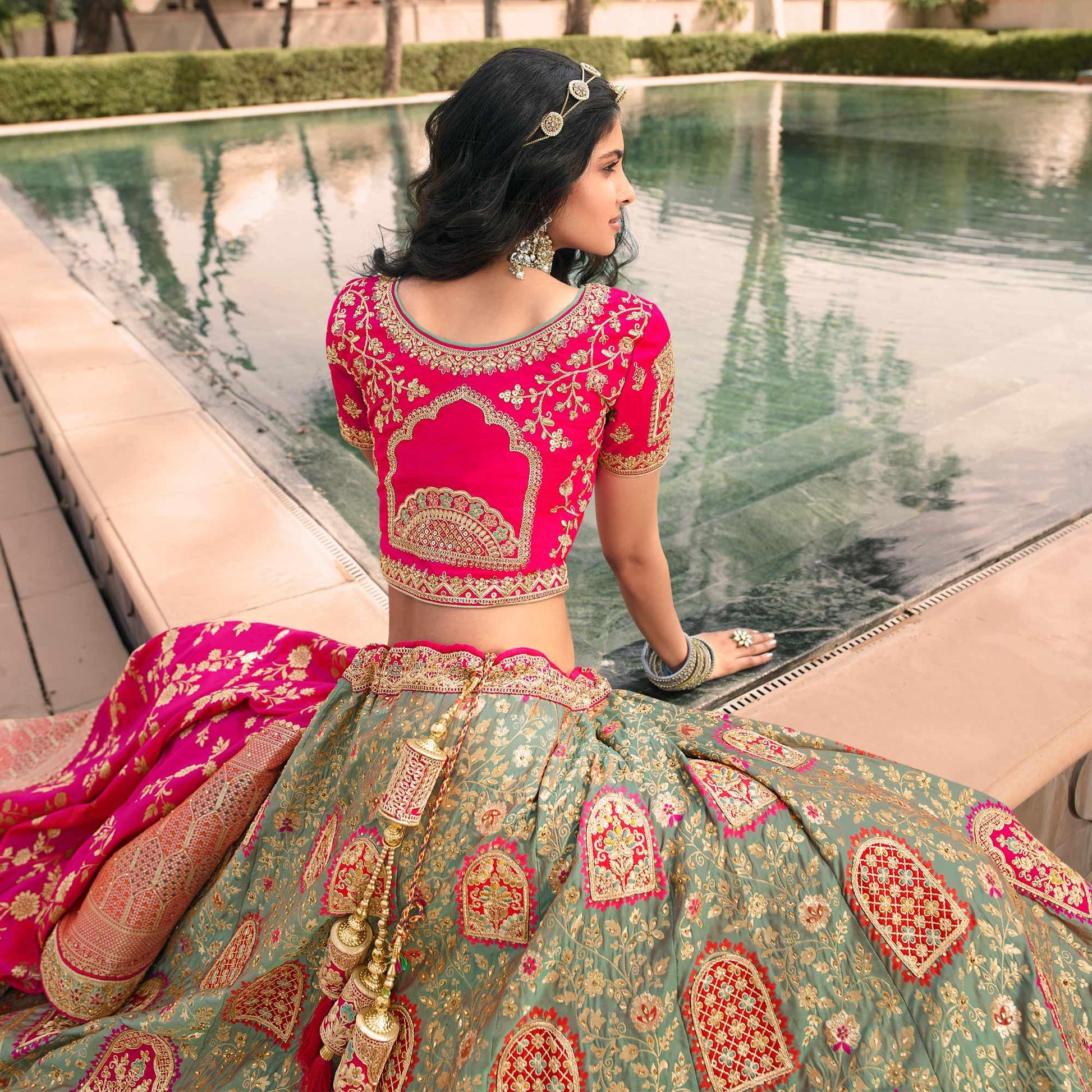 green-pink-wedding-wear-floral-embroidered-with-woven-banarasi-silk-lehenga-choli-123518
