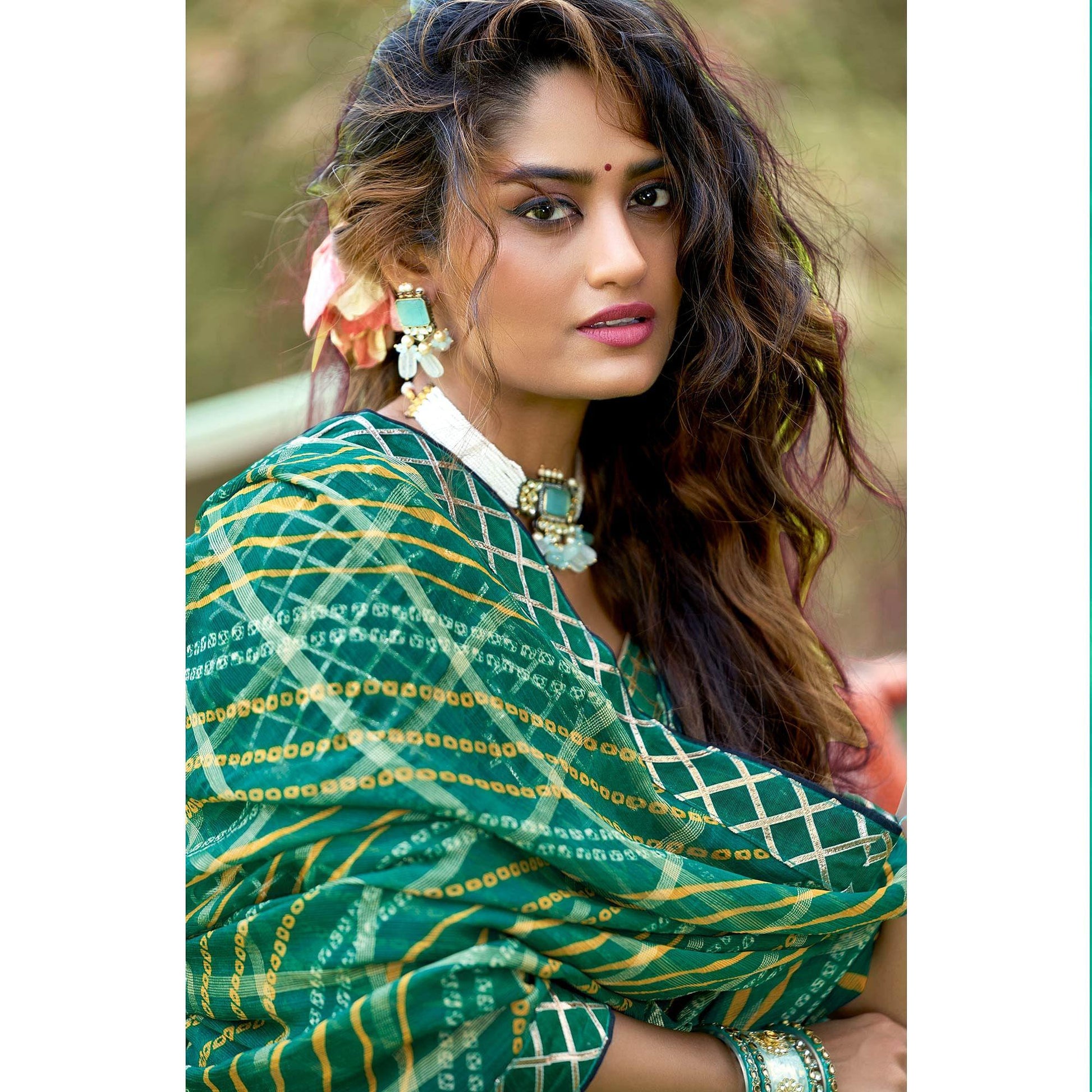 green-bandhani-printed-checks-weaving-chiffon-saree-143492