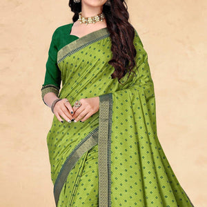 green-bandhani-printed-vichitra-silk-saree